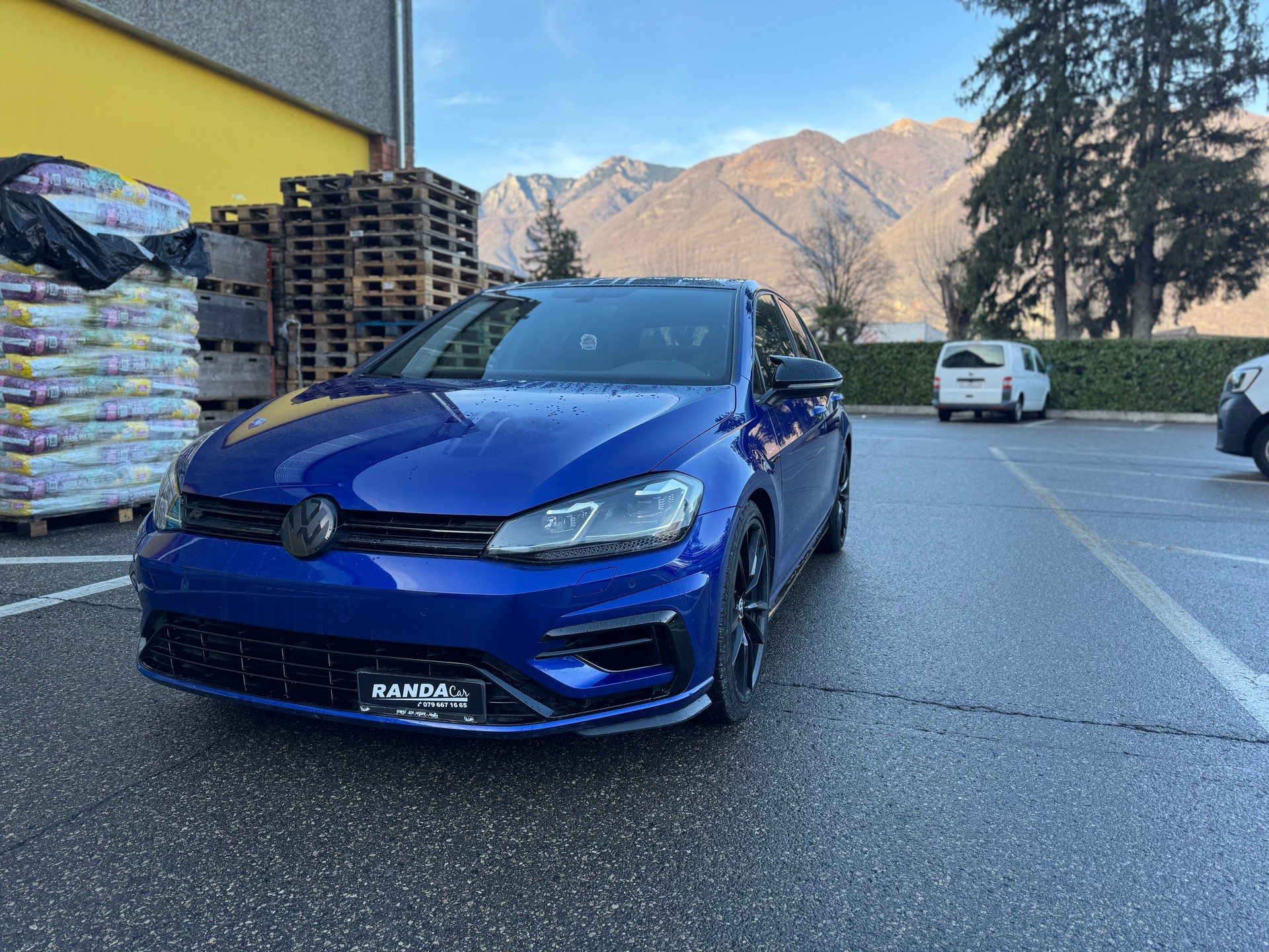 VW Golf 2.0 TSI R 4Motion DSG-image-1