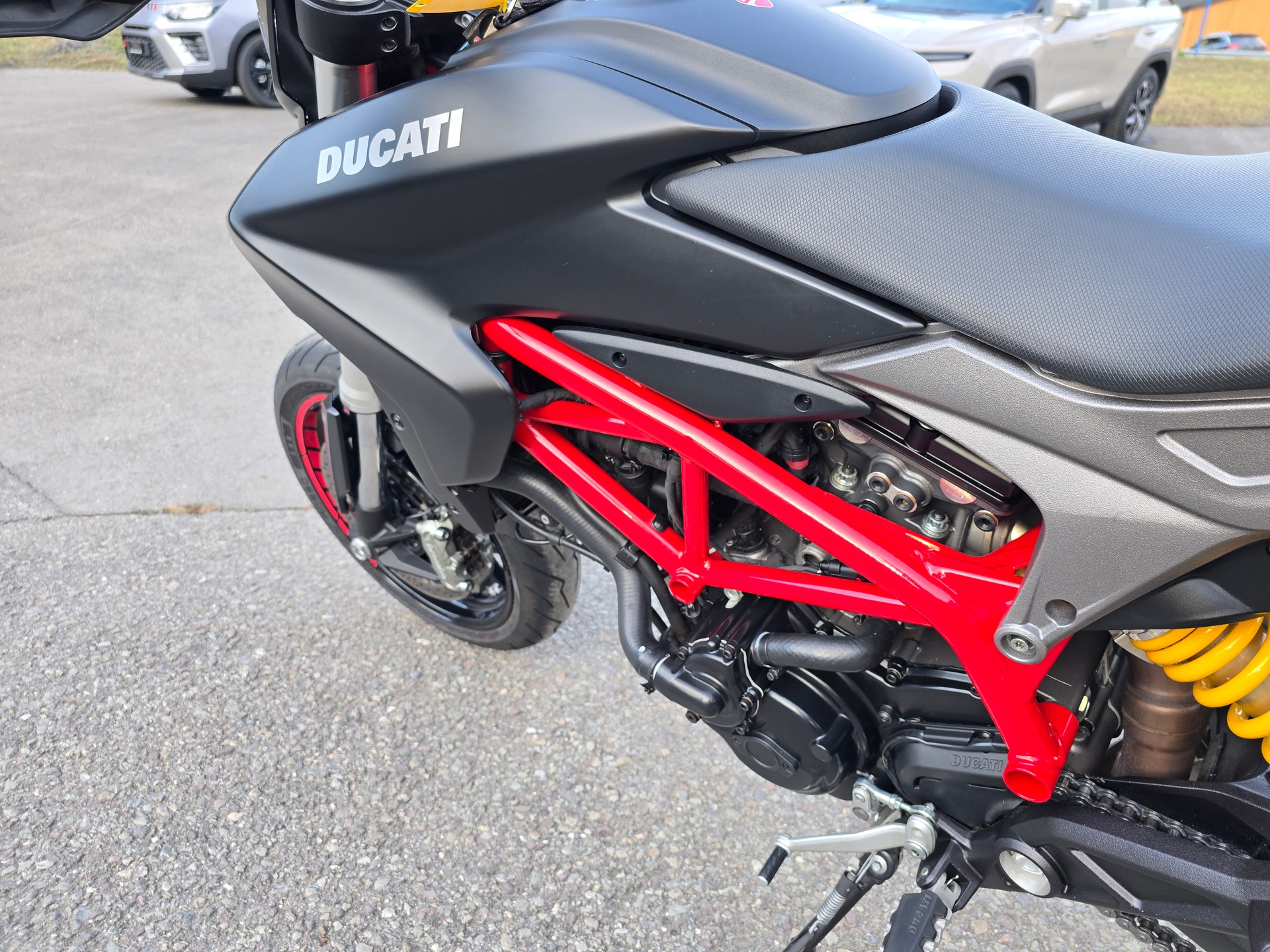 DUCATI Hypermotard 821-image-2
