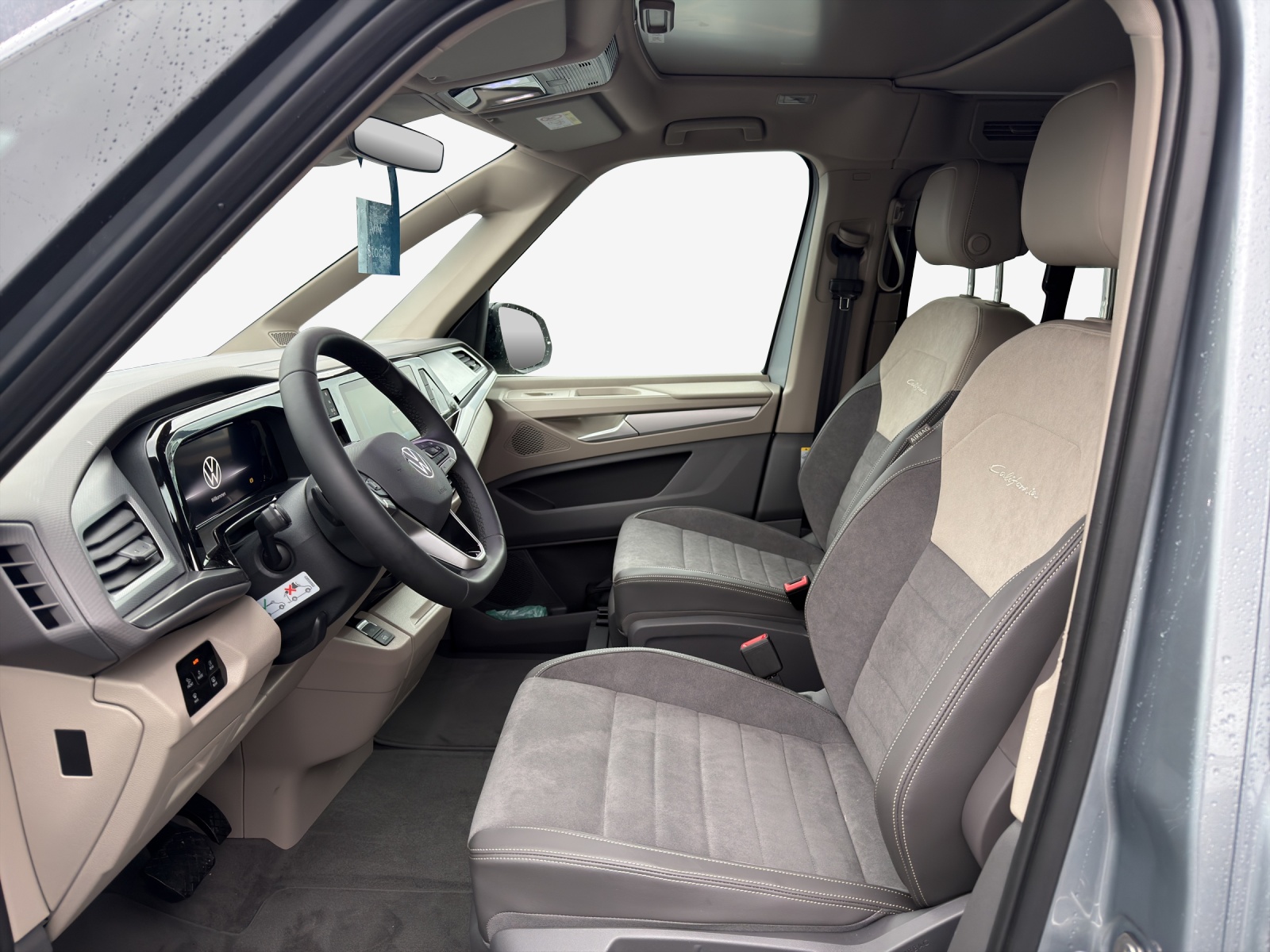VW California 2.0 TDI Beach Tour-image-7
