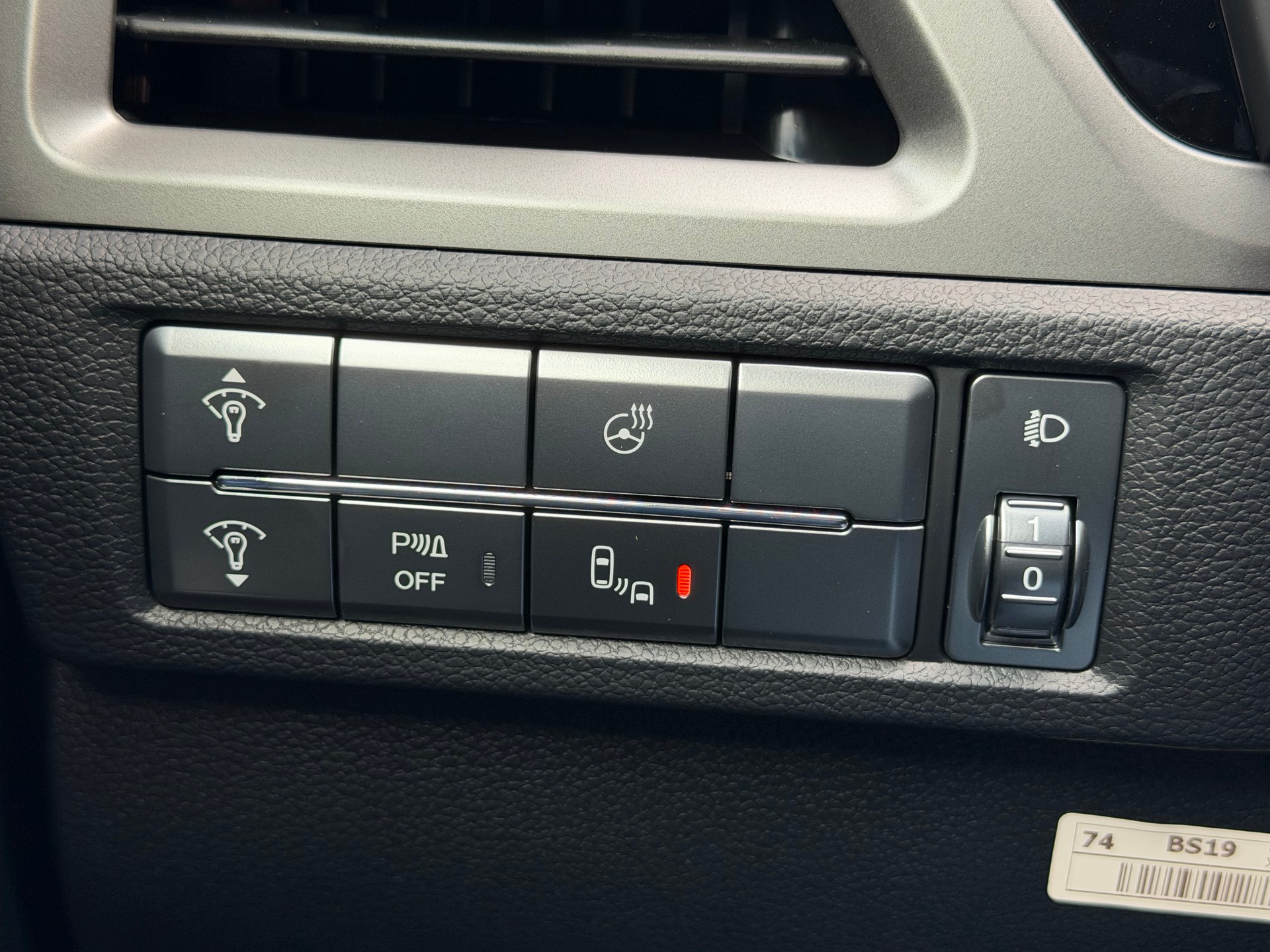 KGM-SsangYong Korando 1.5 T GDI Steel Blackline 4WD Automat-image-10