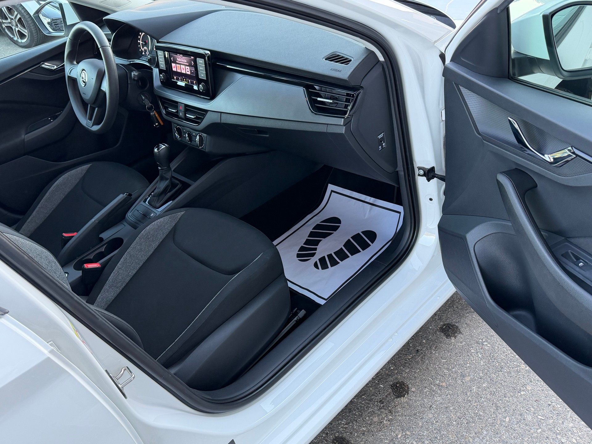 SKODA 1.6 TDI 115PS DSG-image-8