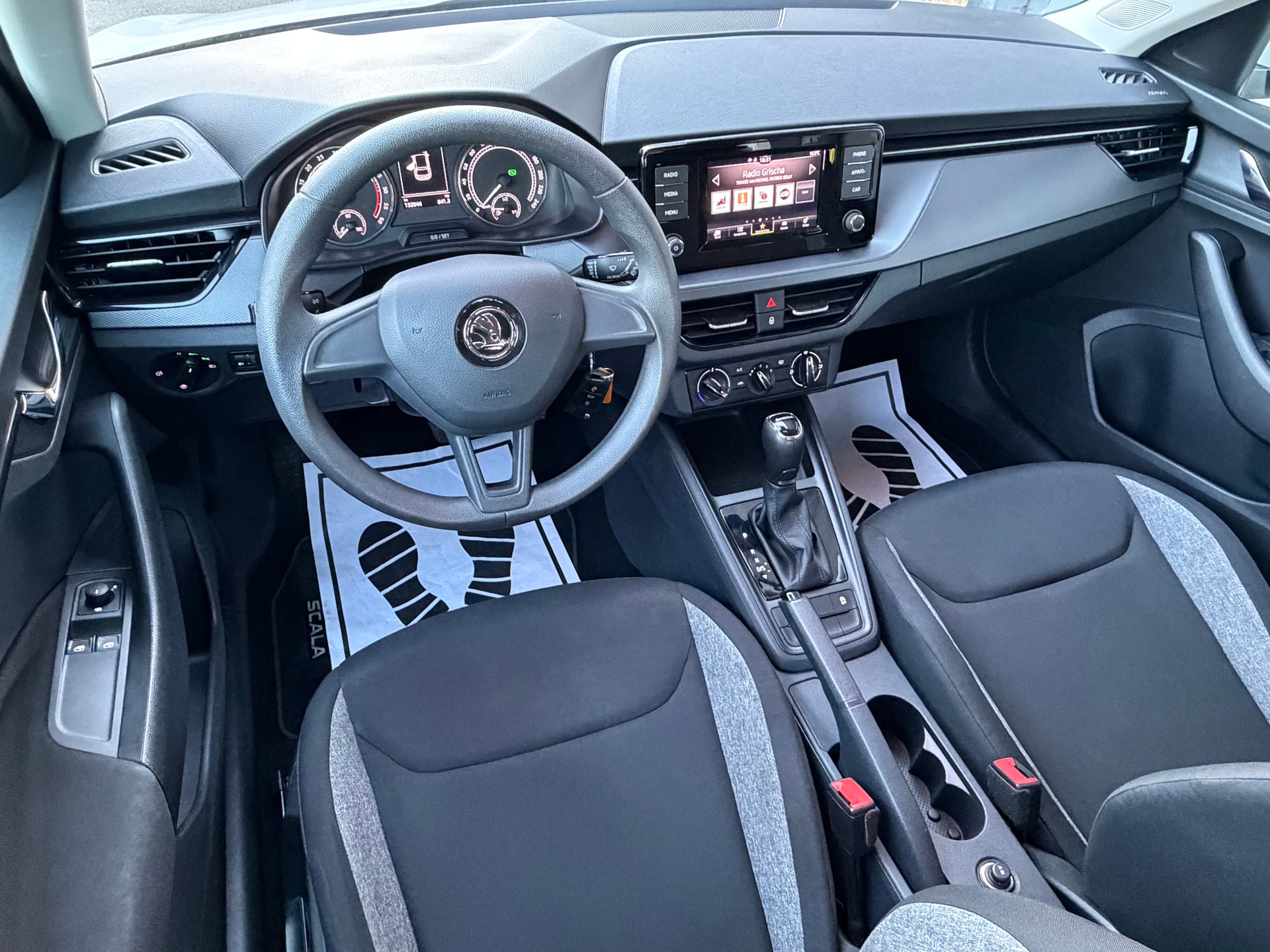 SKODA 1.6 TDI 115PS DSG-image-7