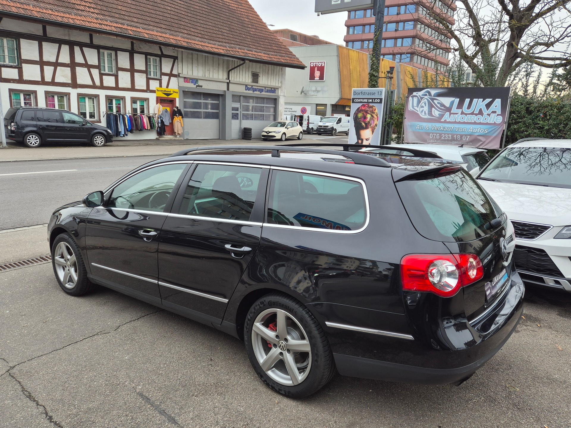 VW Passat Variant 2.0 FSI Highline-showroom-element-1