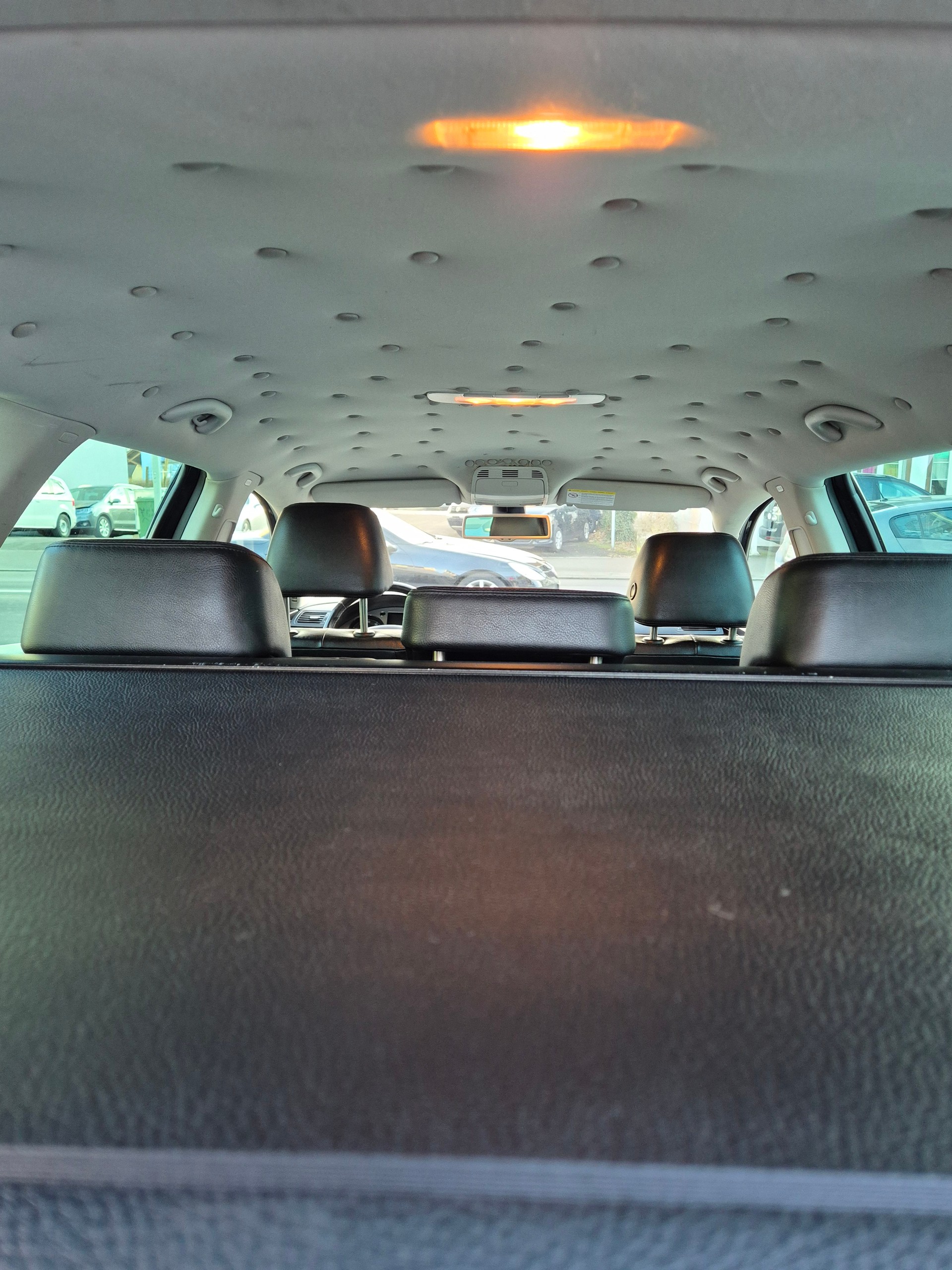 VW Passat Variant 2.0 FSI Highline-image-13