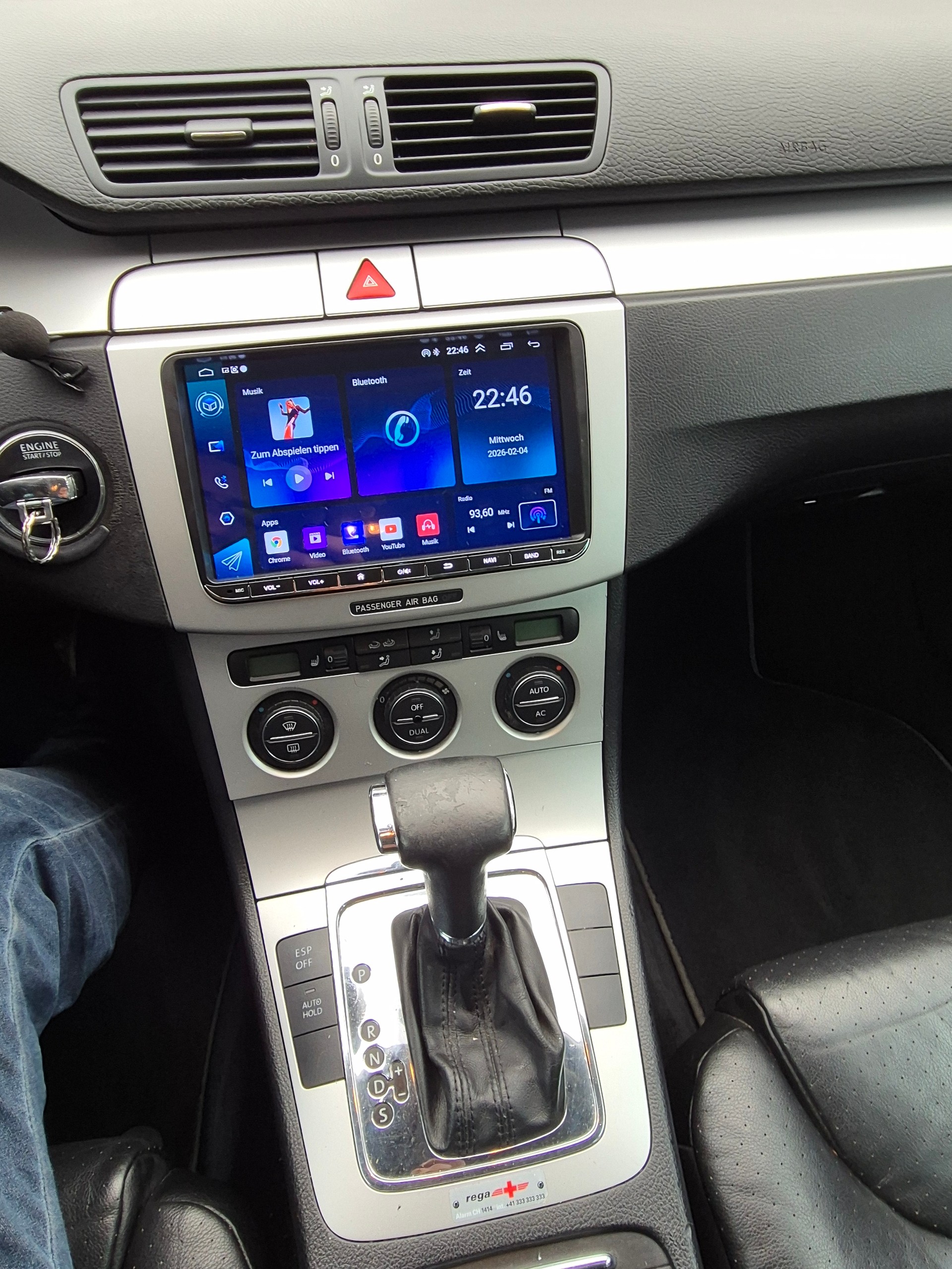 VW Passat Variant 2.0 FSI Highline-image-12