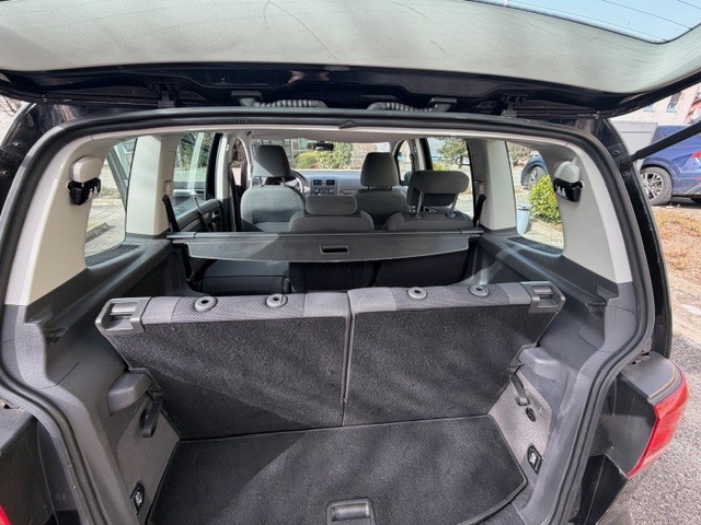 VW Touran 1.4 TSI Trendline Version 7 places-image-11