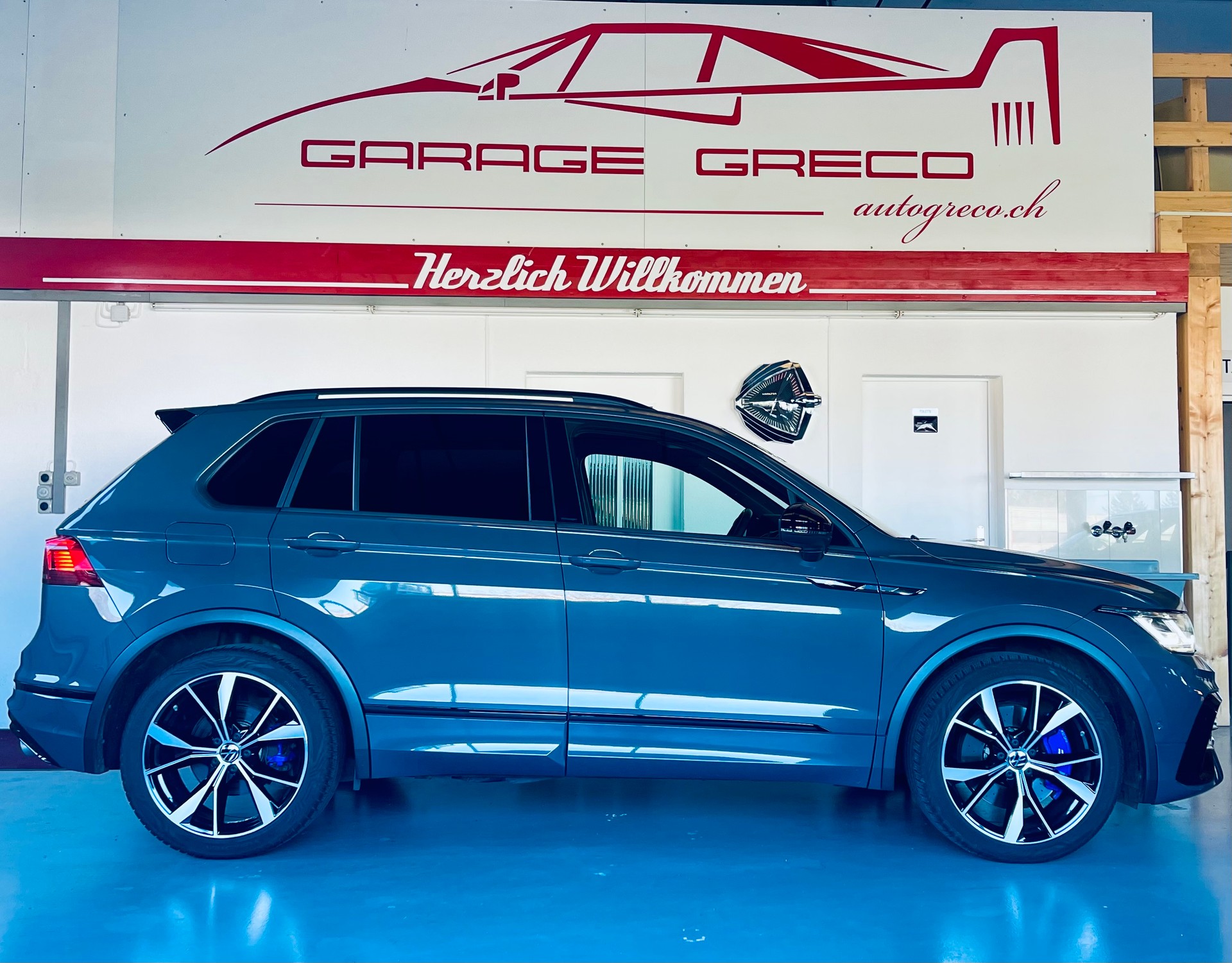 VW Tiguan 2.0TSI R 4Motion DSG "320PS"-image-1