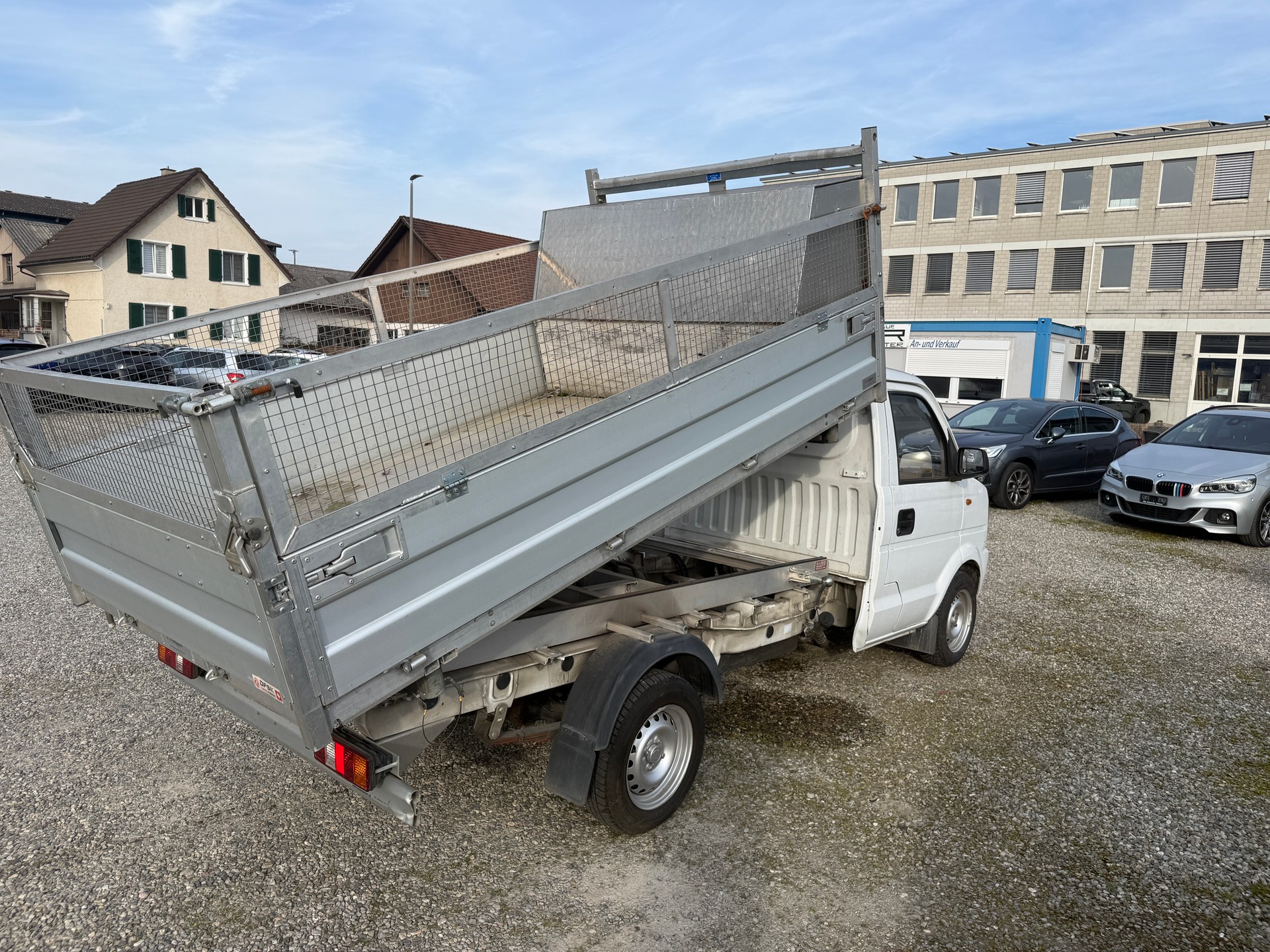 DFSK V21 3-Seiten-Kipper / benne basculante sur 3 côtés-image-4