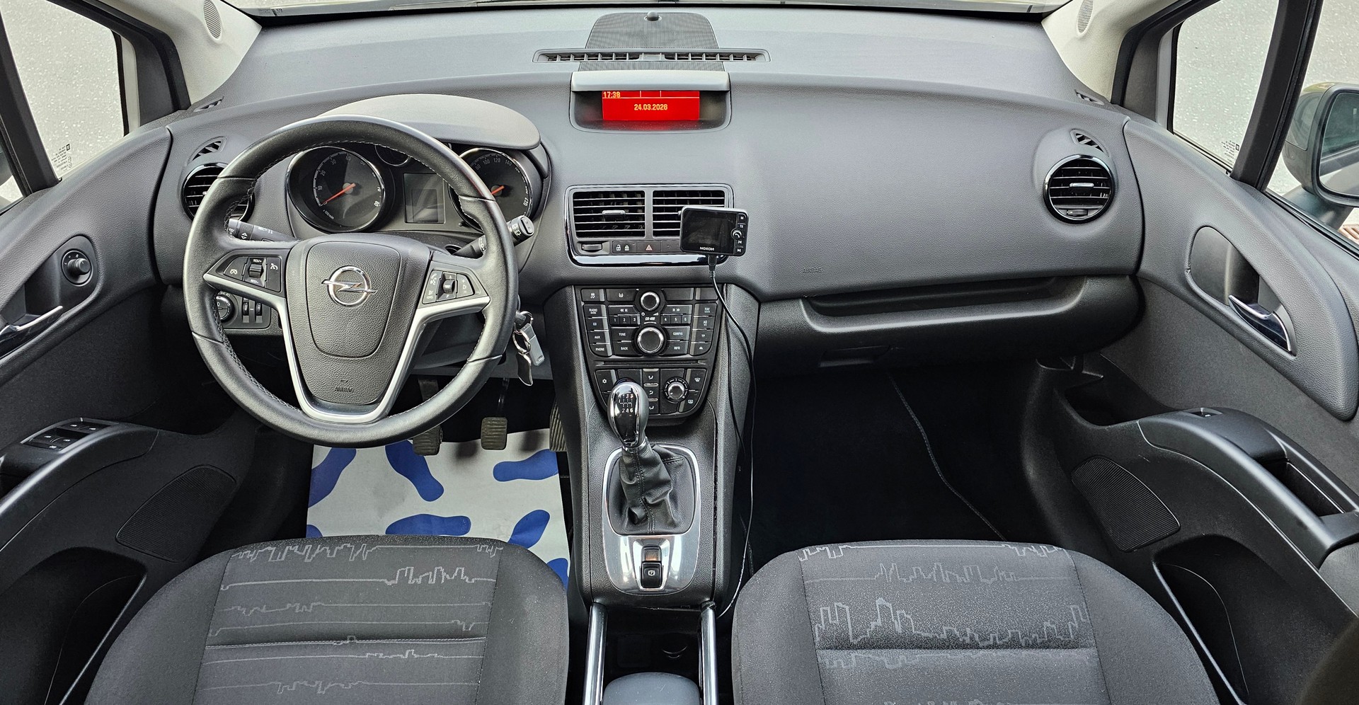 OPEL Meriva 1.4 Turbo Anniversary Edition-image-8