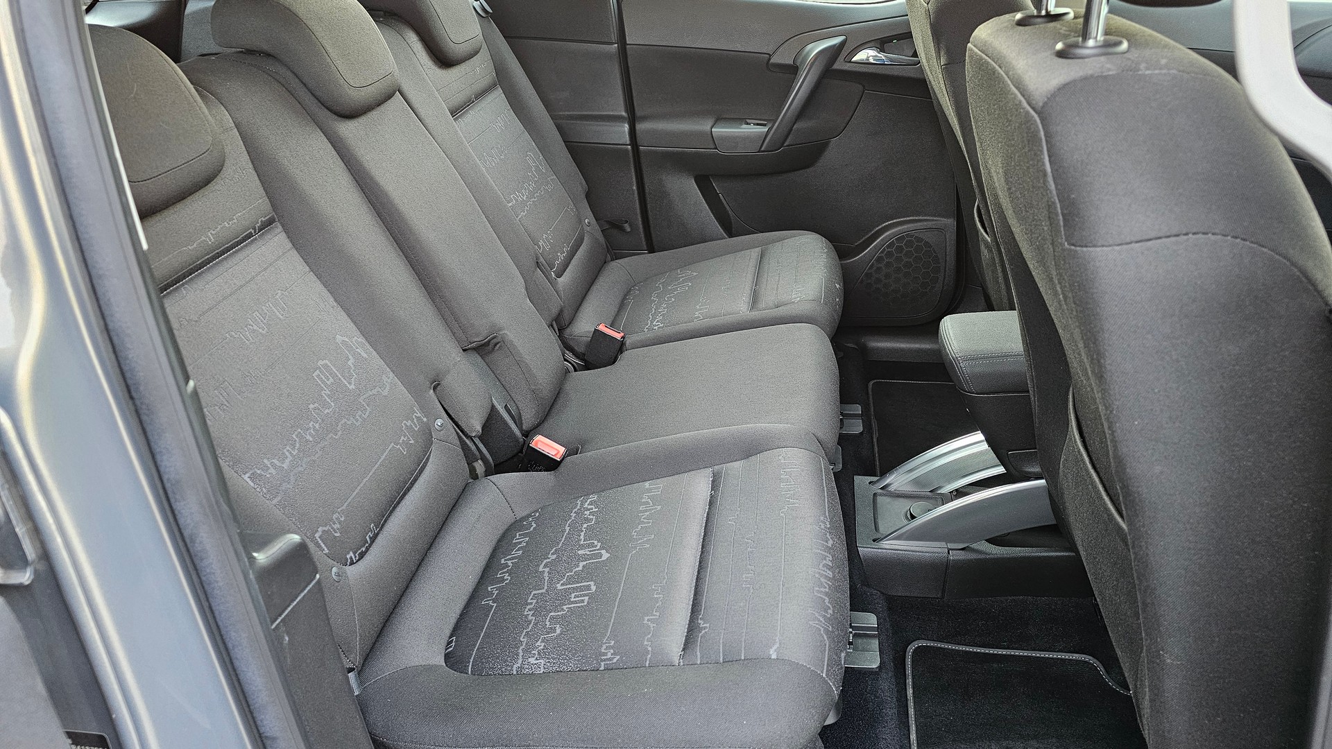 OPEL Meriva 1.4 Turbo Anniversary Edition-image-12