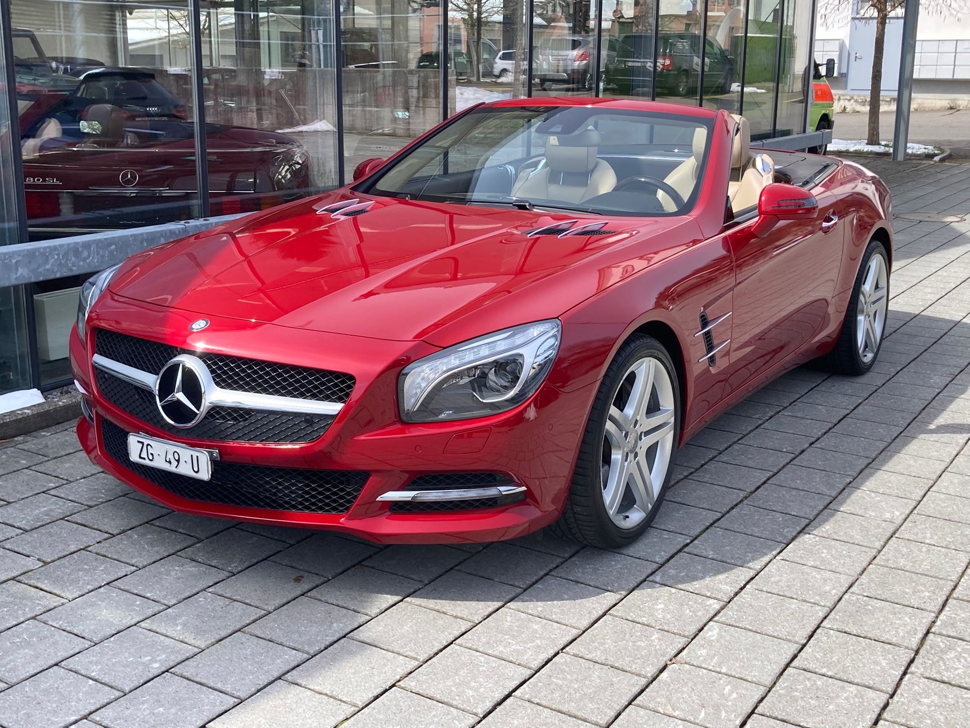 MERCEDES-BENZ SL 500 7G-Tronic-showroom-element-2