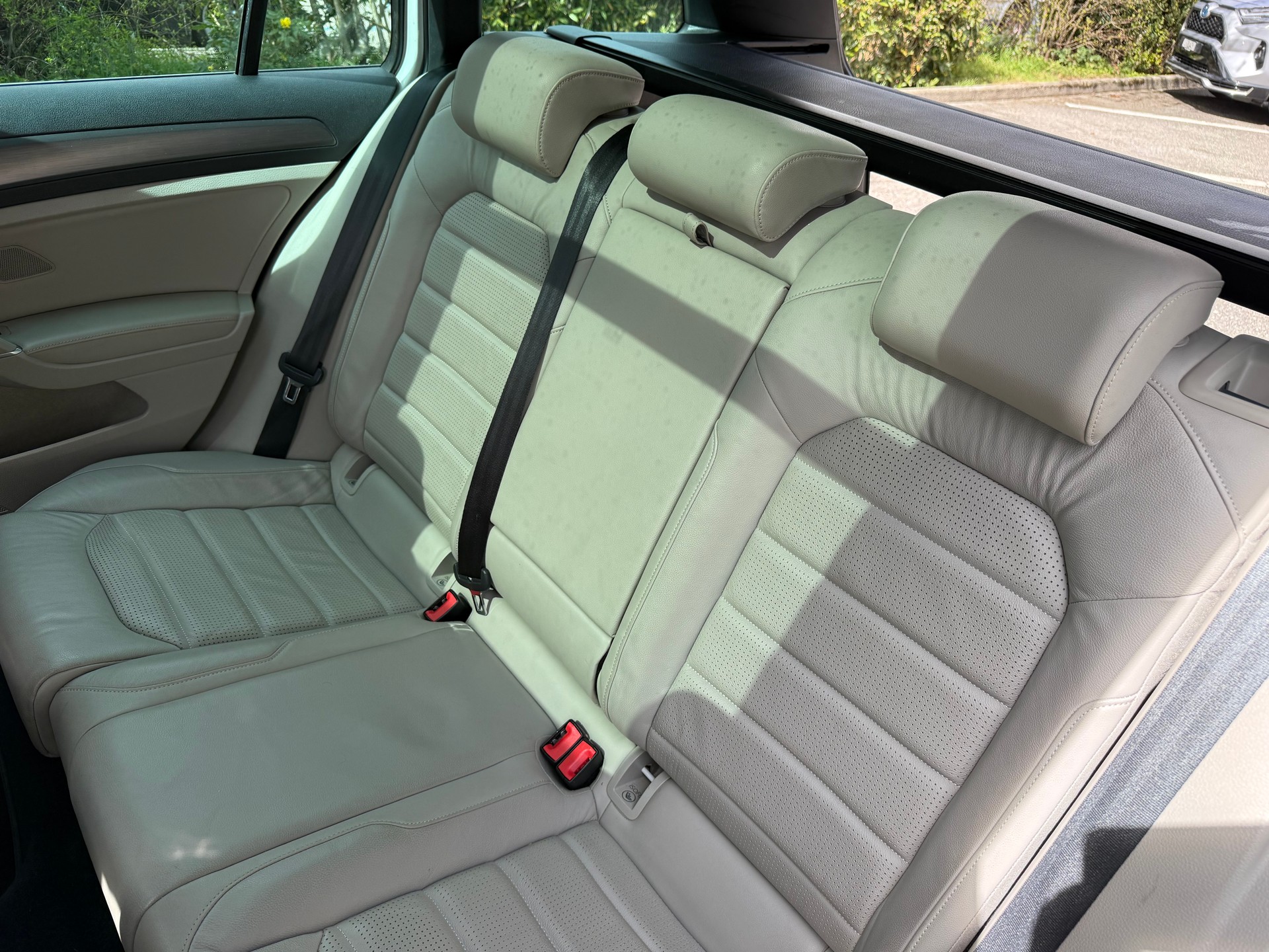 VW Golf Variant 2.0 TDI Comfortline DSG-image-10