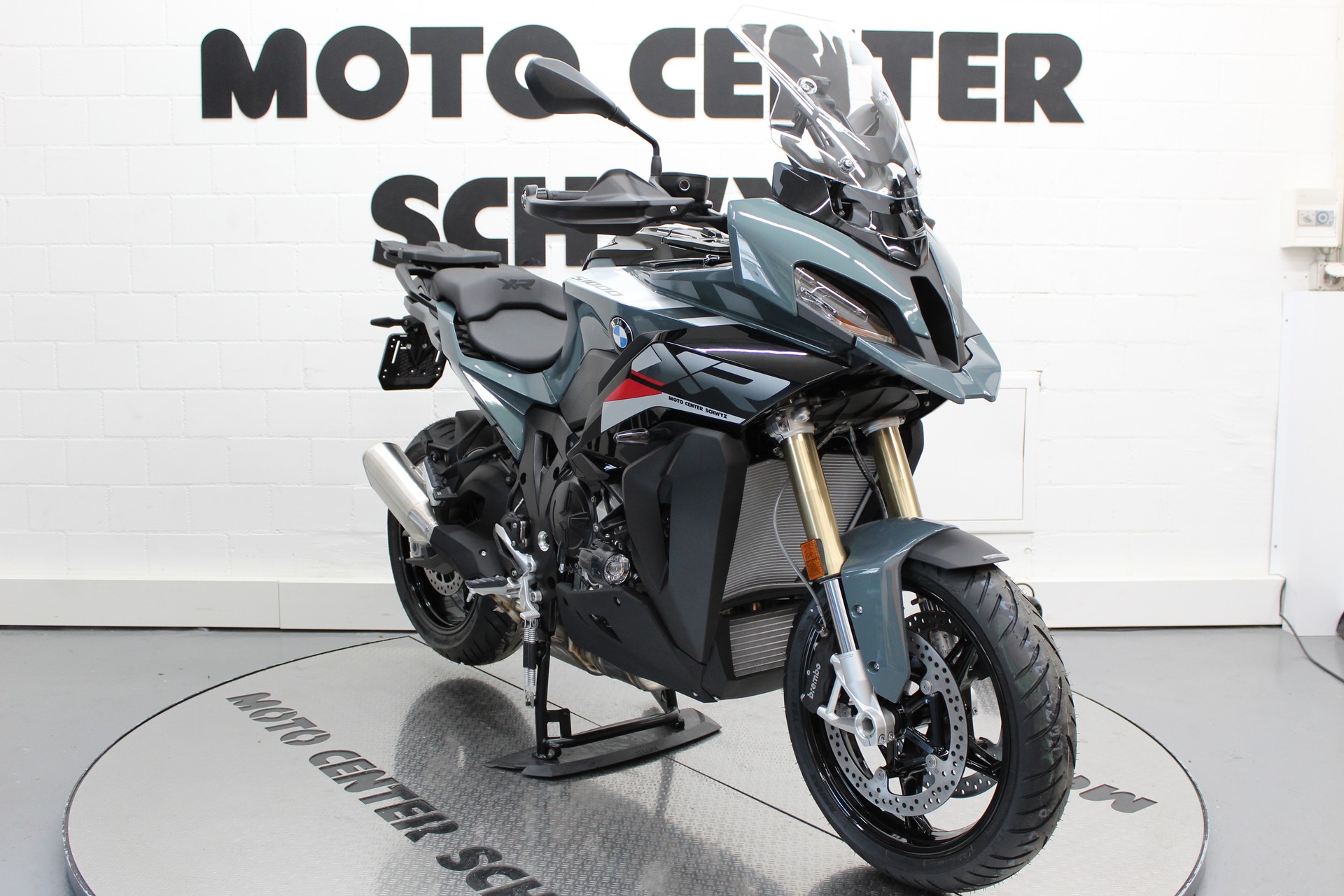 BMW S 1000 XR-image-1