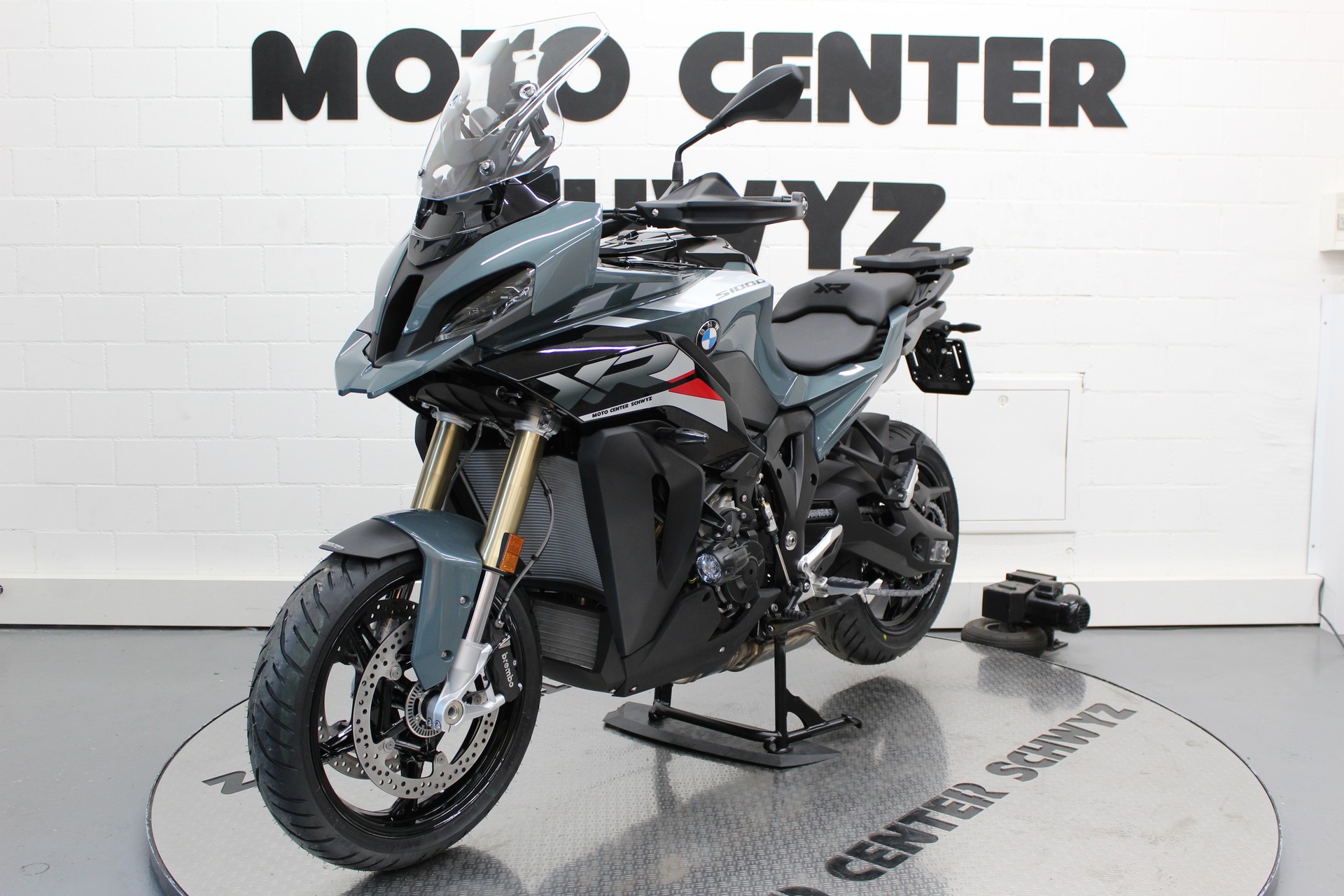 BMW S 1000 XR-image-2
