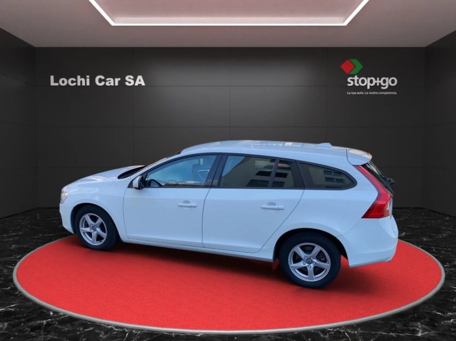 VOLVO V60 D4 Kinetic Geartronic-image-2