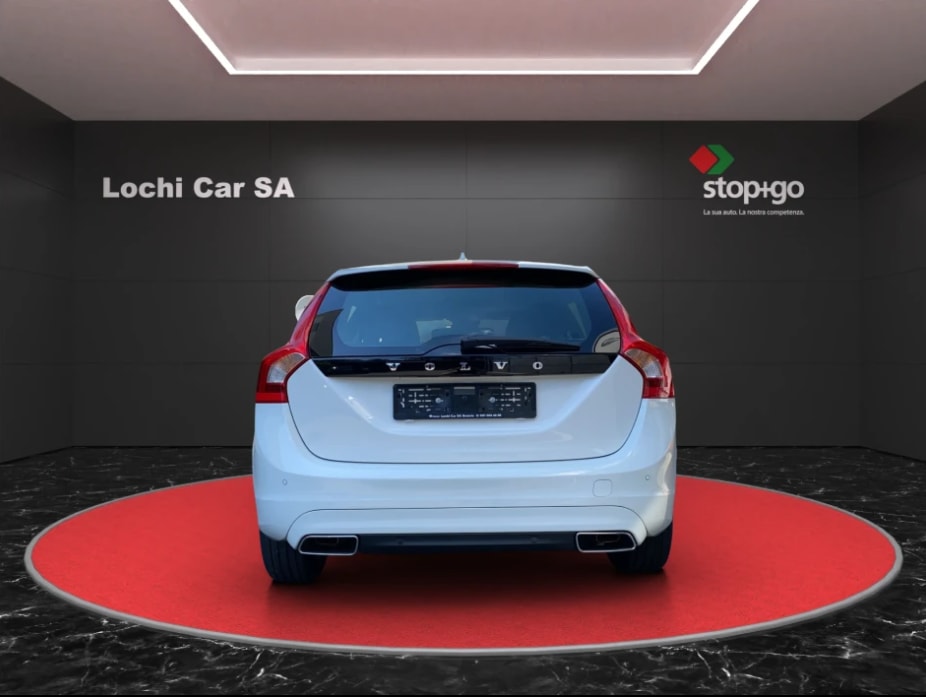 VOLVO V60 D4 Kinetic Geartronic-image-4