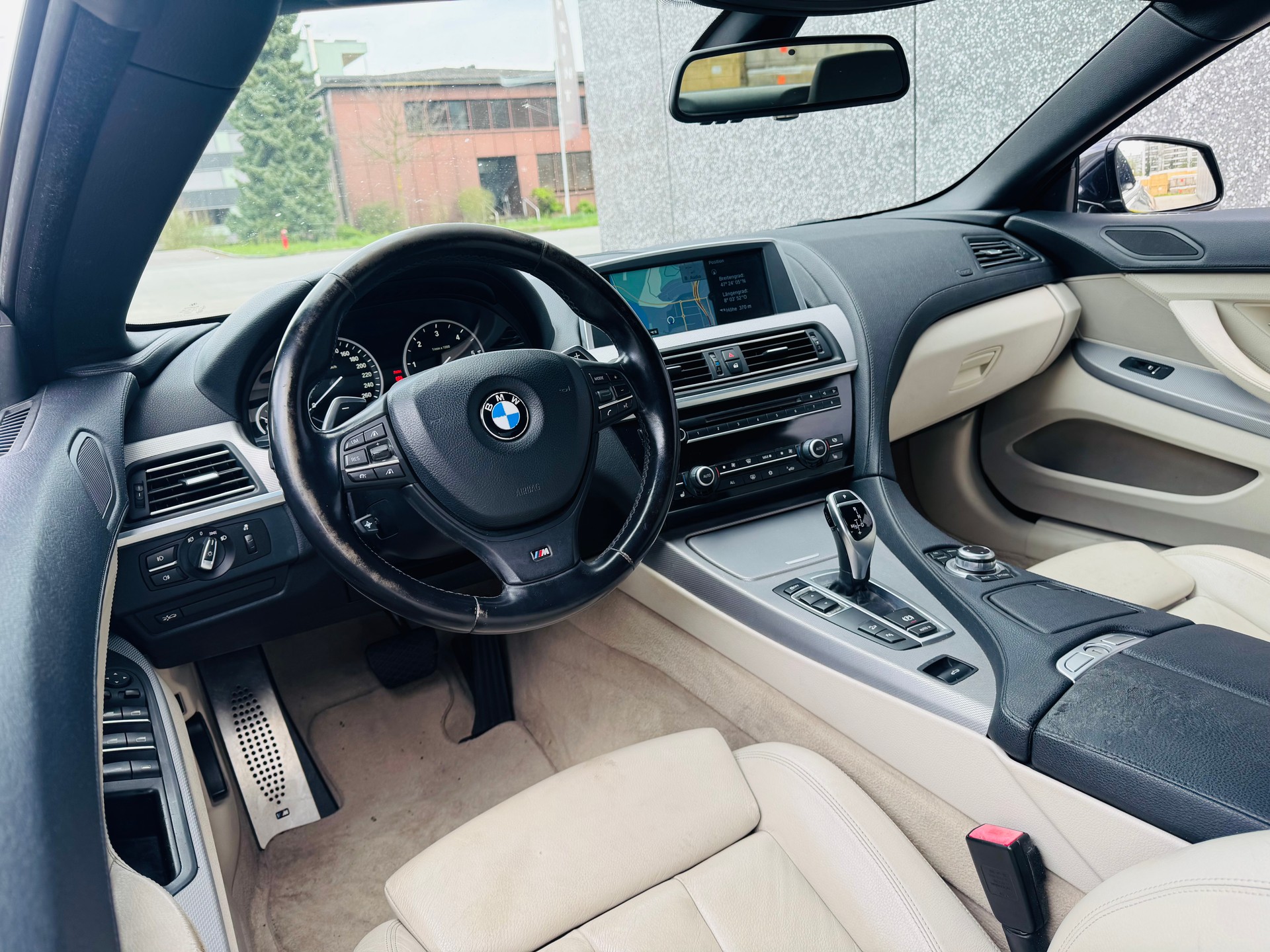 BMW 640d Cabrio xDrive-image-10