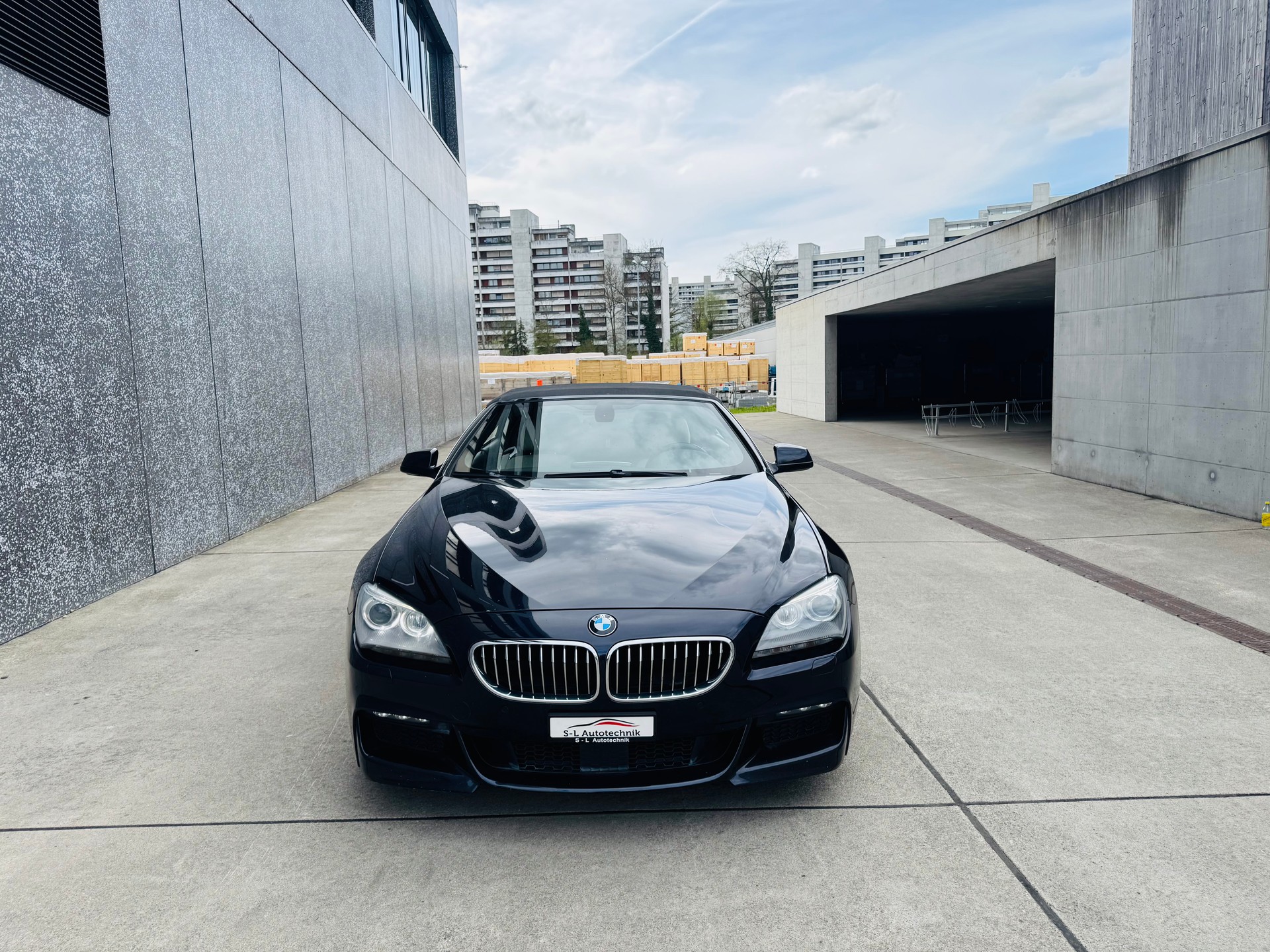BMW 640d Cabrio xDrive-showroom-element-1