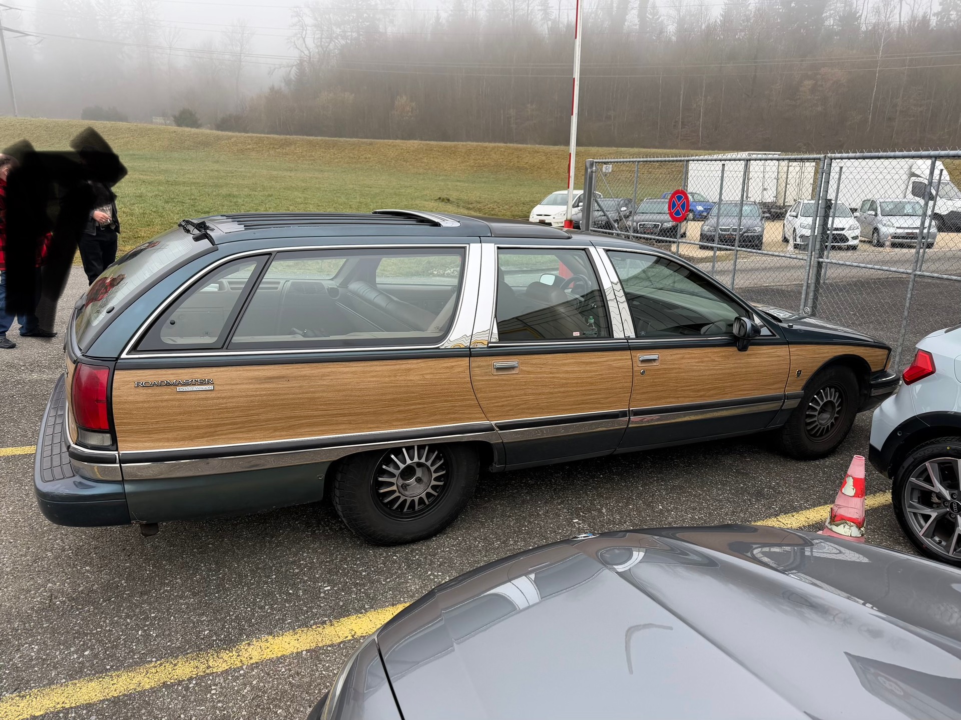 BUICK "UFO" !! ROUDMASTER KOMBI 5.7 LITER V8. MIT 8 PLÄTZE. SEHR SELTEN. ZUM AUFBEREITEN 4`500.- AB PLATZ.-image-9