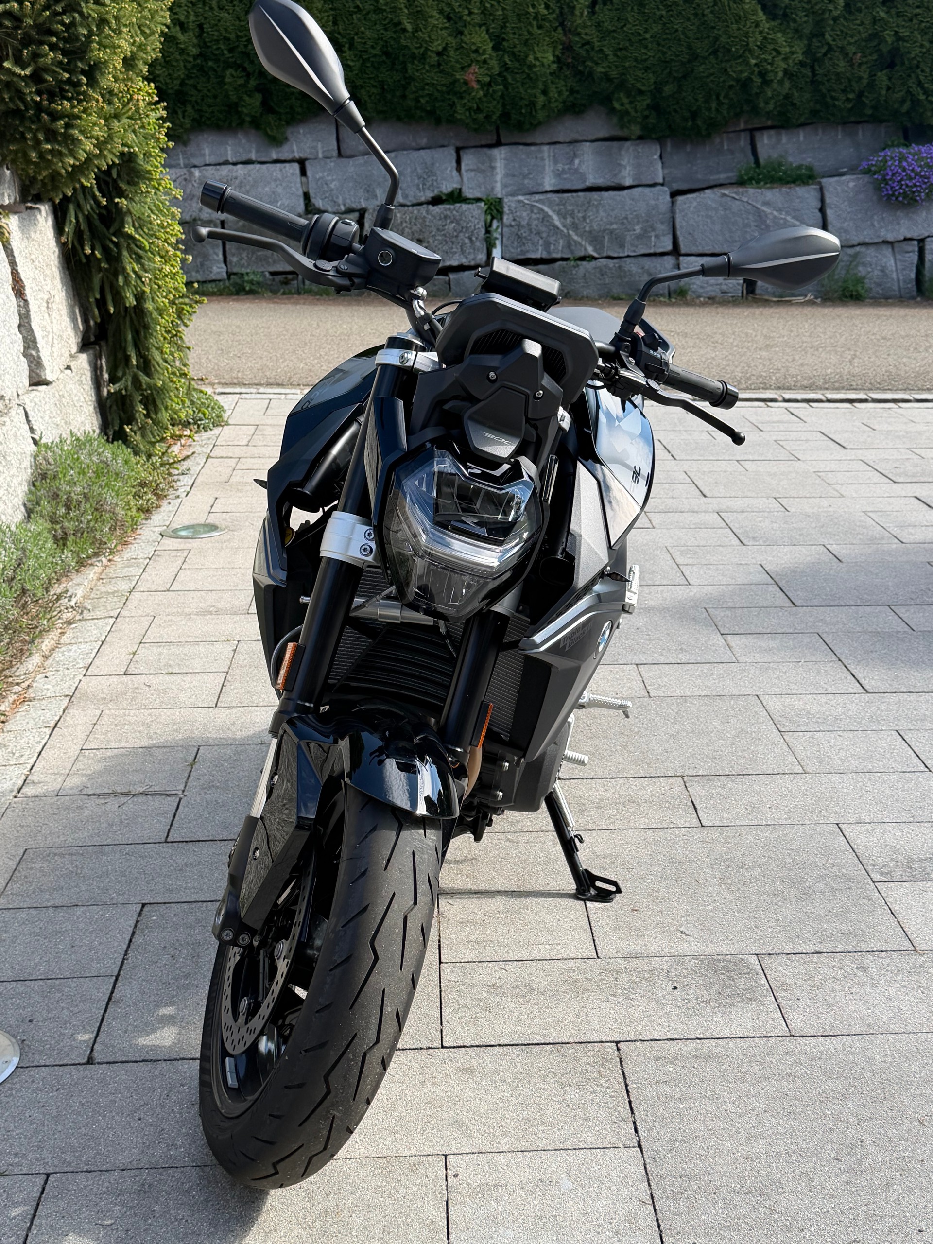 BMW F 900 R TIPPLE BLACK-image-3
