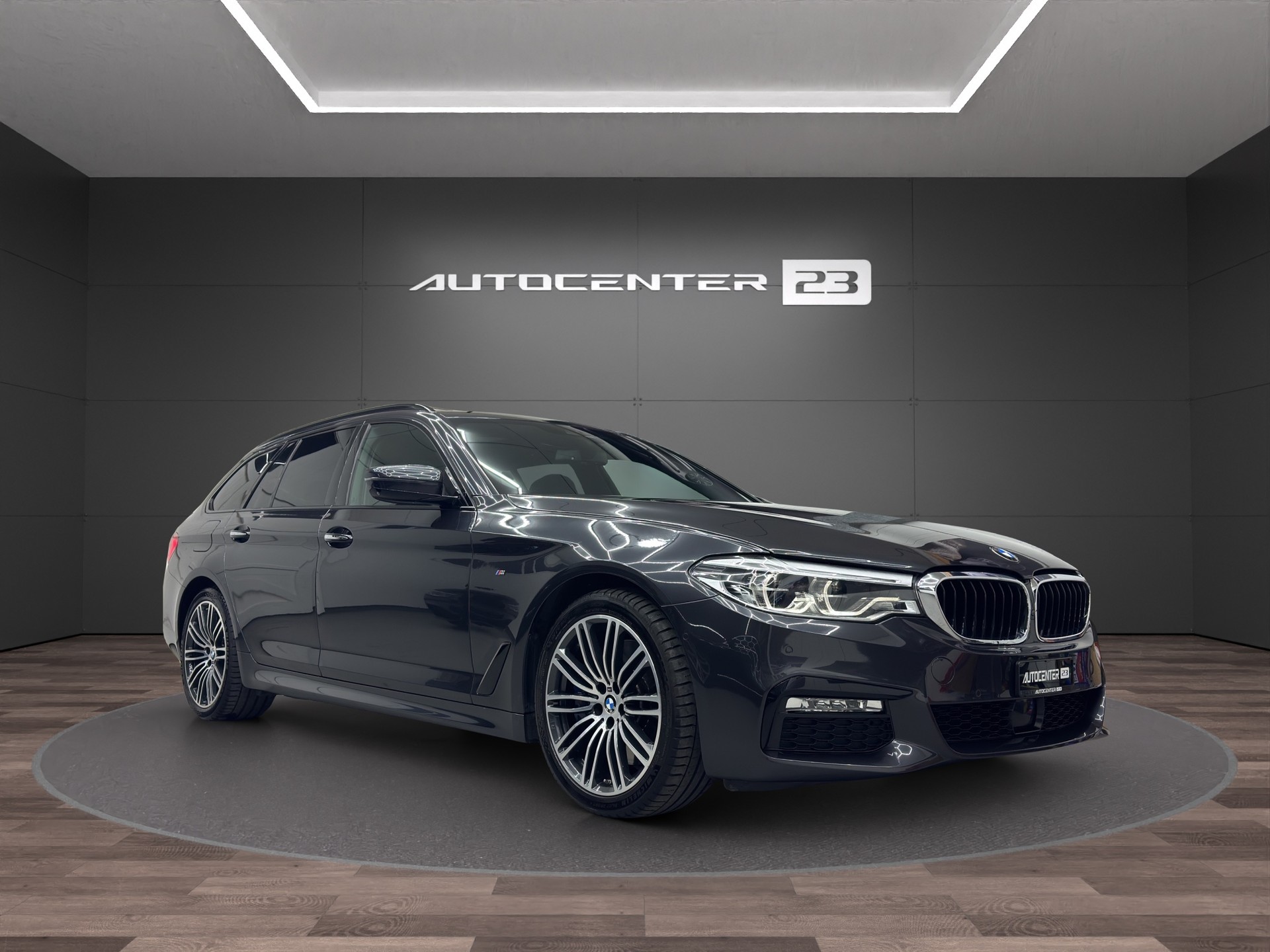 BMW 540d xDrive Touring Steptronic M Sport-image-6
