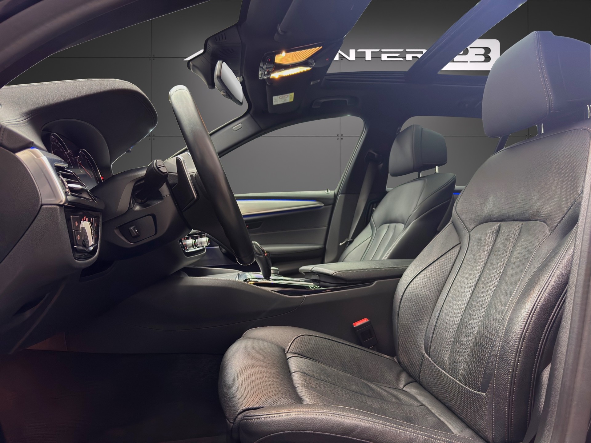 BMW 540d xDrive Touring Steptronic M Sport-image-8