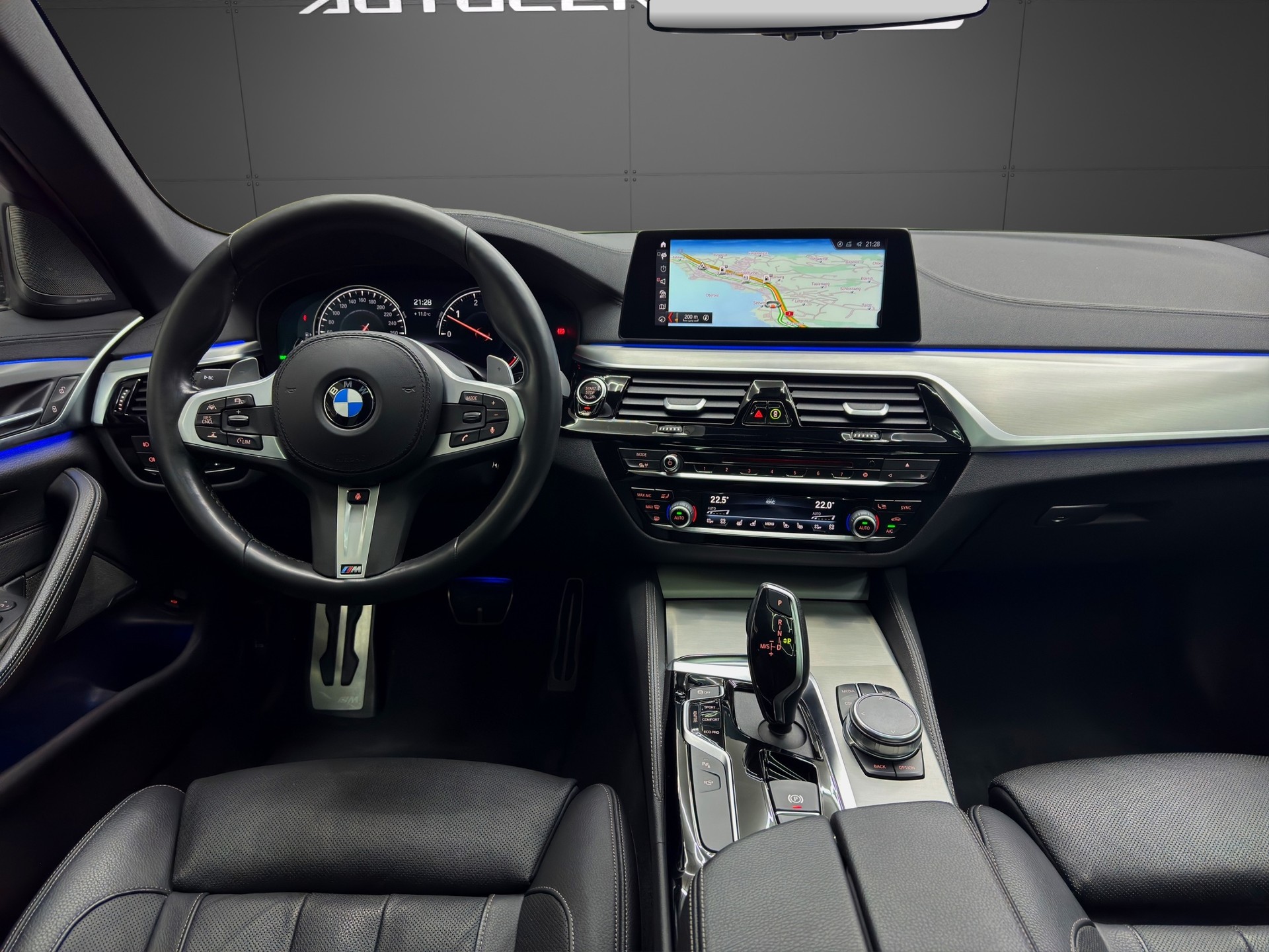 BMW 540d xDrive Touring Steptronic M Sport-image-11