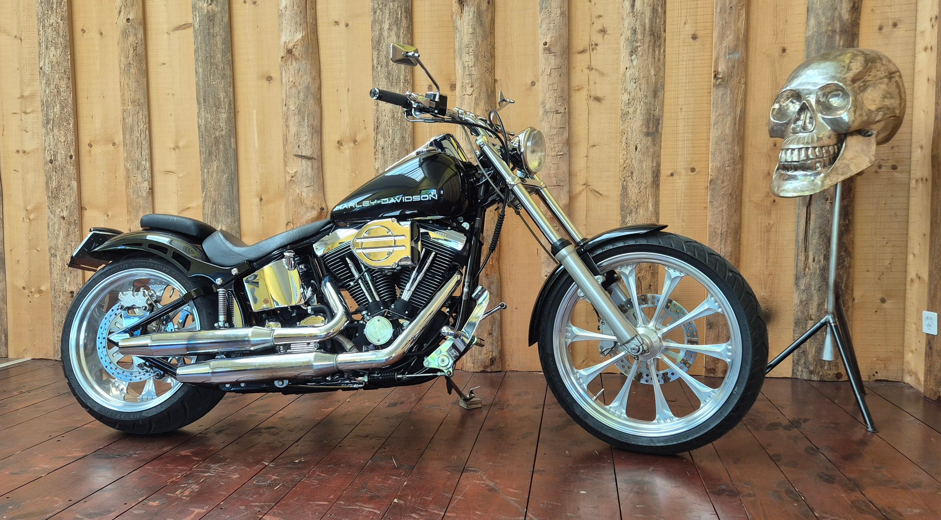 HARLEY-DAVIDSON FXSTC Softail Custom