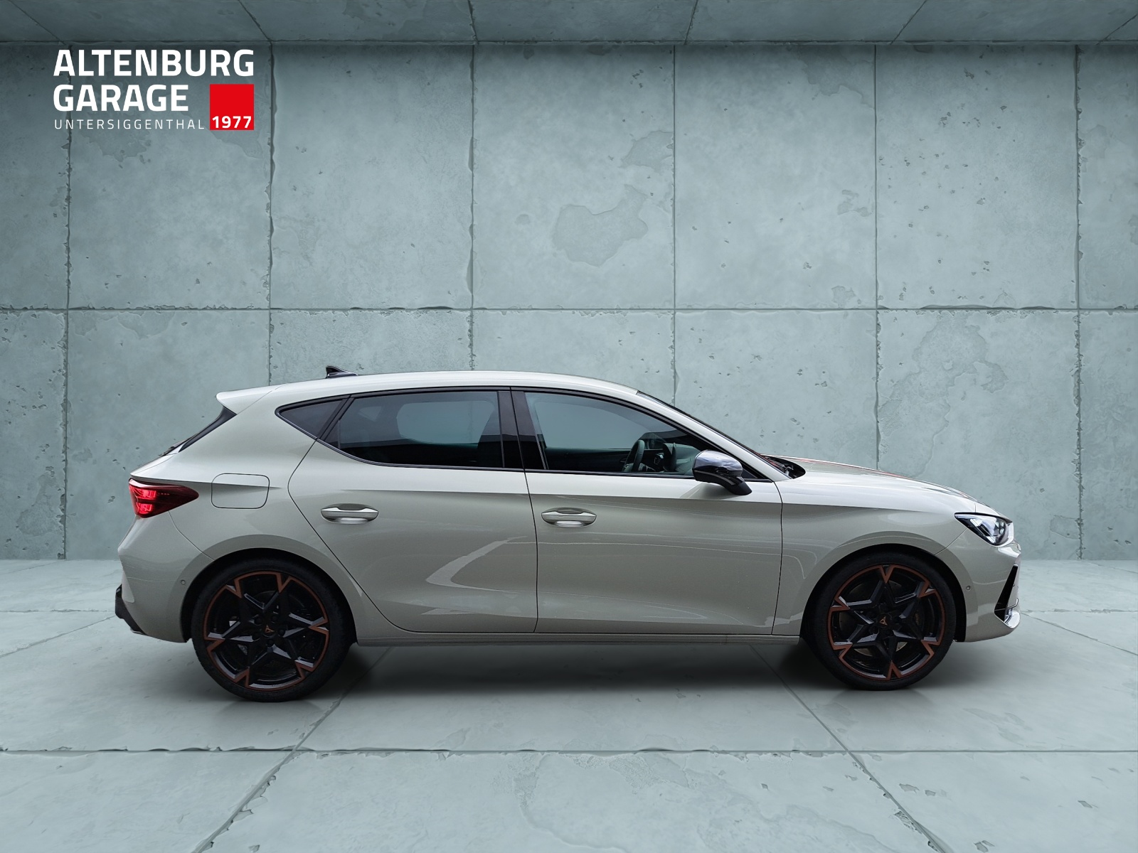 CUPRA Leon 2.0 TSI 300 VZ DSG-image-5