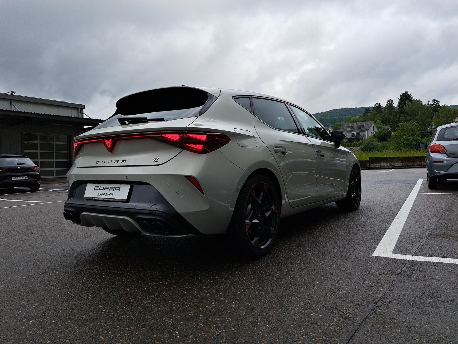 CUPRA Leon 2.0 TSI 300 VZ DSG-image-24
