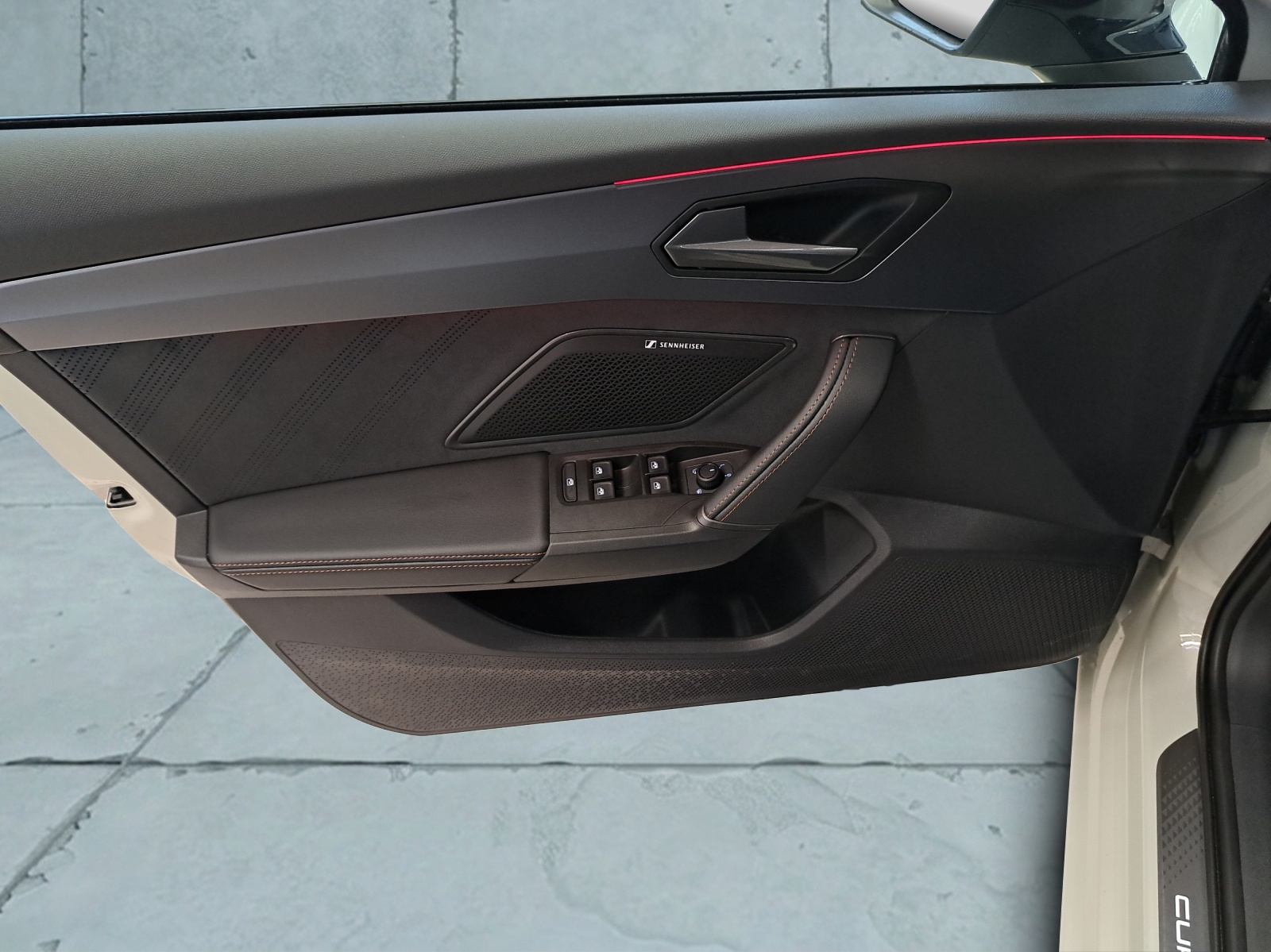 CUPRA Leon 2.0 TSI 300 VZ DSG-image-14
