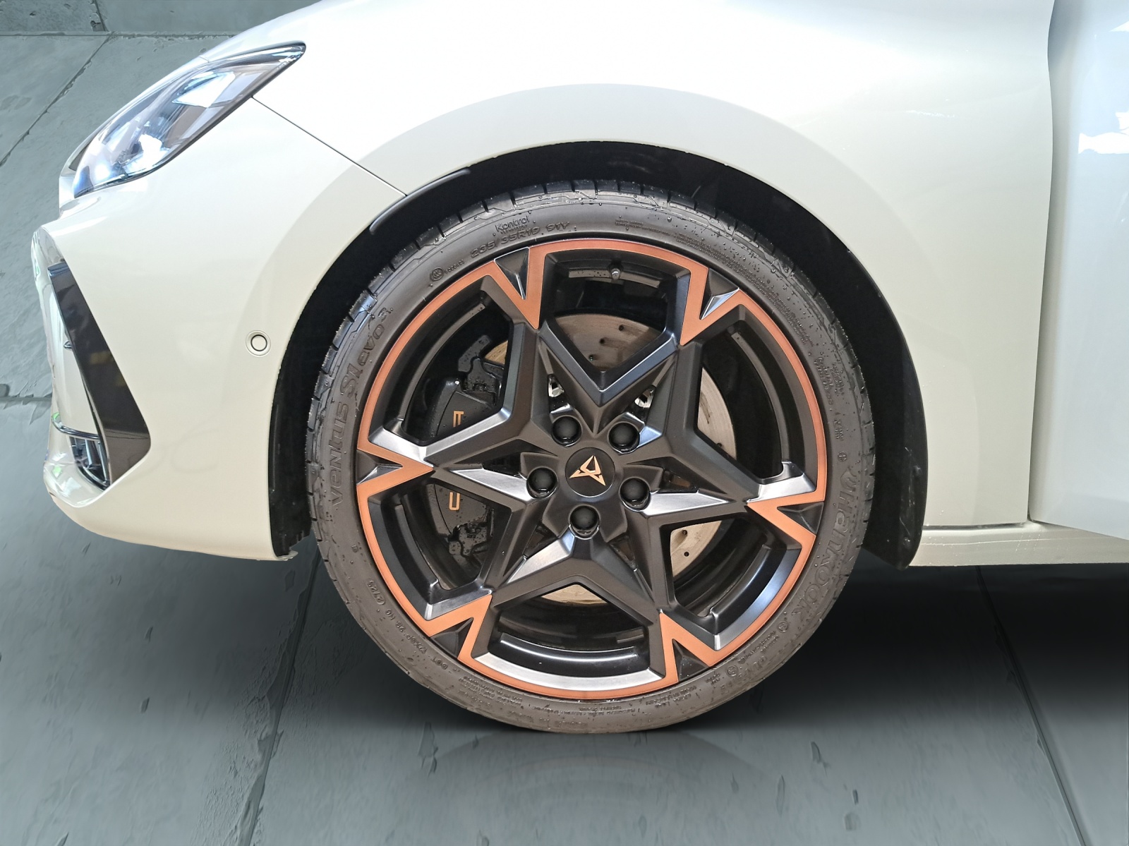 CUPRA Leon 2.0 TSI 300 VZ DSG-image-8