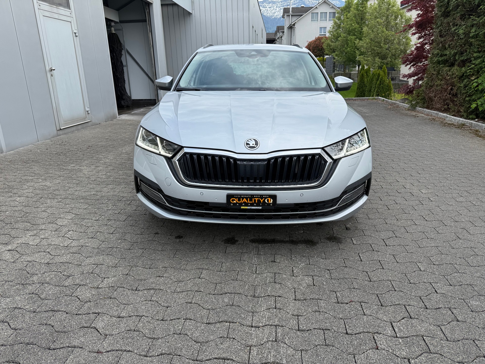 SKODA Octavia Combi 2.0 TDI DSG Style 4x4-showroom-element-3
