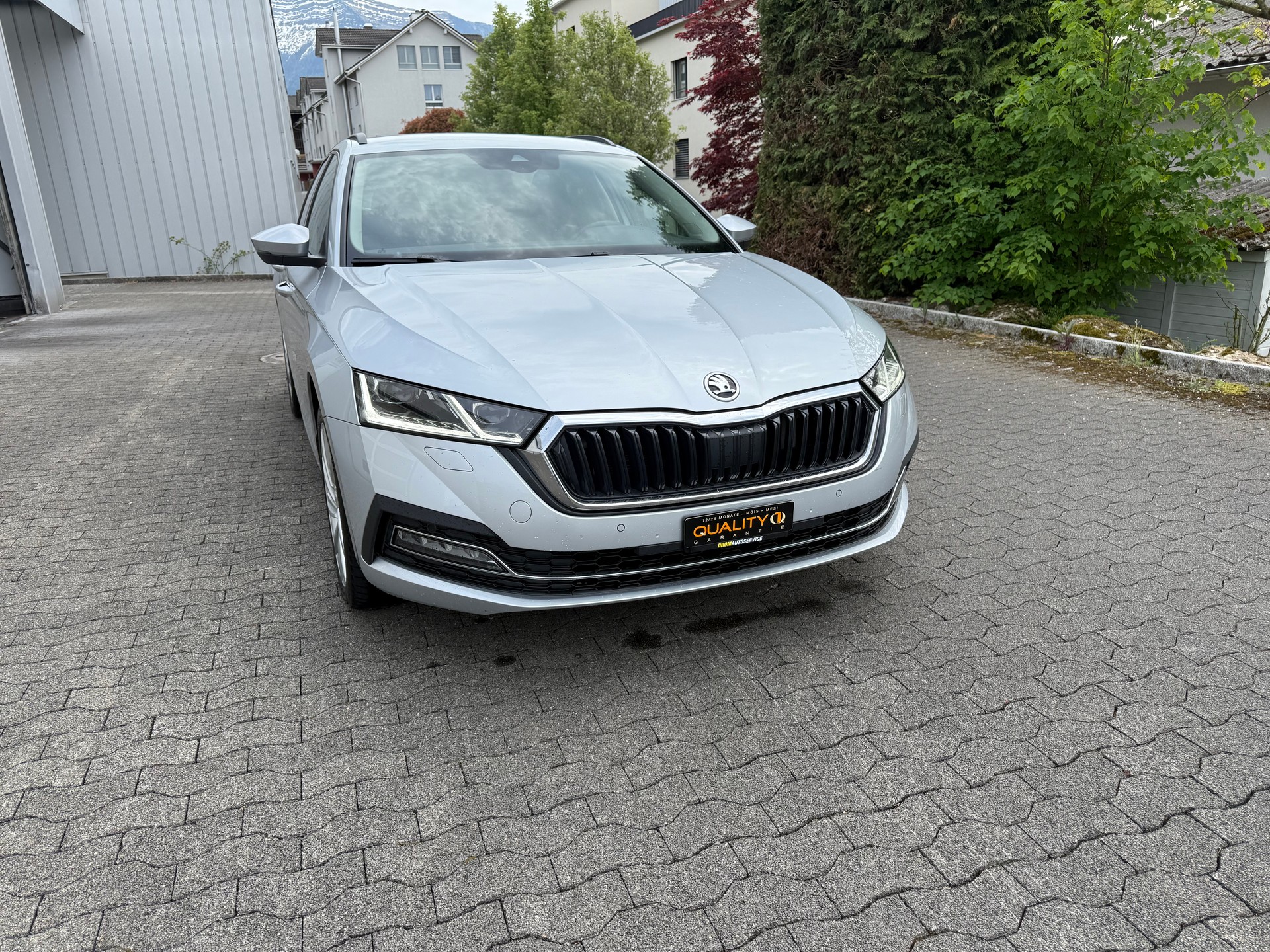 SKODA Octavia Combi 2.0 TDI DSG Style 4x4-showroom-element-2