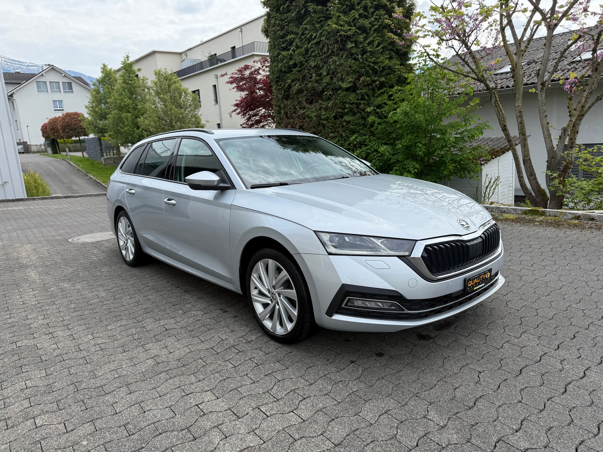 SKODA Octavia Combi 2.0 TDI DSG Style 4x4-showroom-element-1