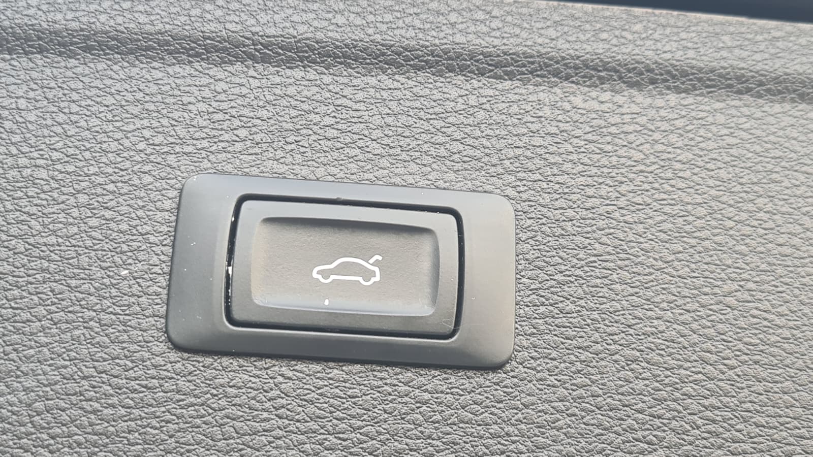 AUDI Q5 40 TDI quattro S-tronic ** Voll-Leder ** GR-Navi ** Rf-Kamera 360° ** Panorama-Glasdach ** Abstandsregelsysteme ** Ab MFK **-image-8