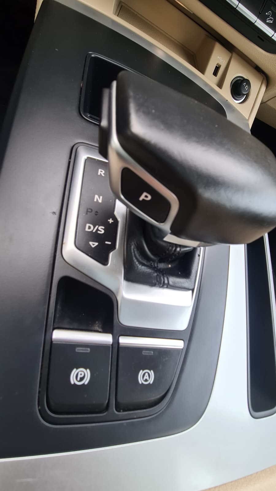AUDI Q5 40 TDI quattro S-tronic ** Voll-Leder ** GR-Navi ** Rf-Kamera 360° ** Panorama-Glasdach ** Abstandsregelsysteme ** Ab MFK **-image-13
