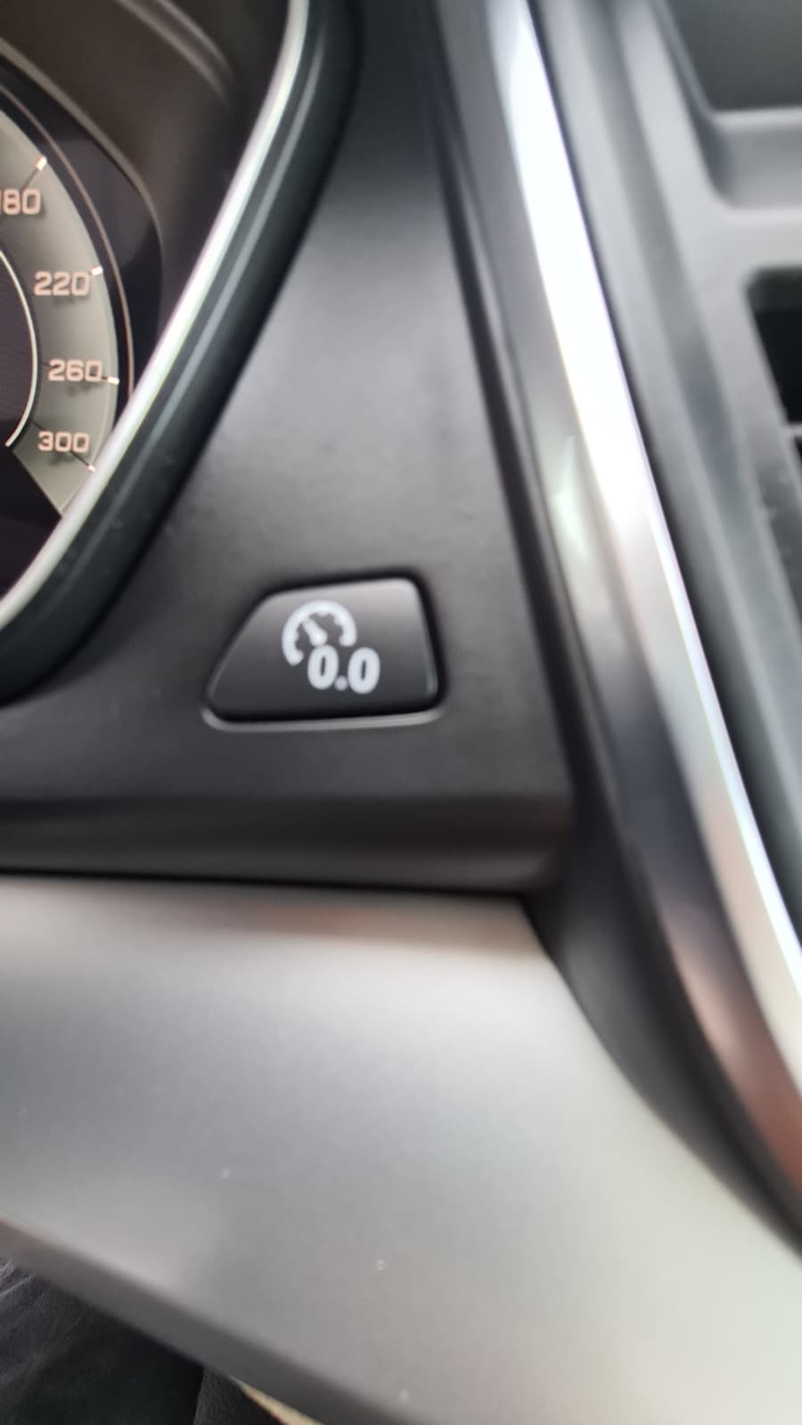 AUDI Q5 40 TDI quattro S-tronic ** Voll-Leder ** GR-Navi ** Rf-Kamera 360° ** Panorama-Glasdach ** Abstandsregelsysteme ** Ab MFK **-image-9