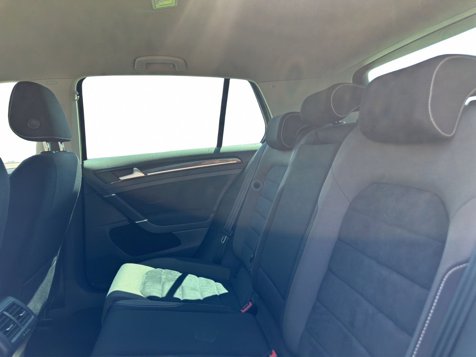 VW Golf 2.0 TDI Highline 4Motion-image-14