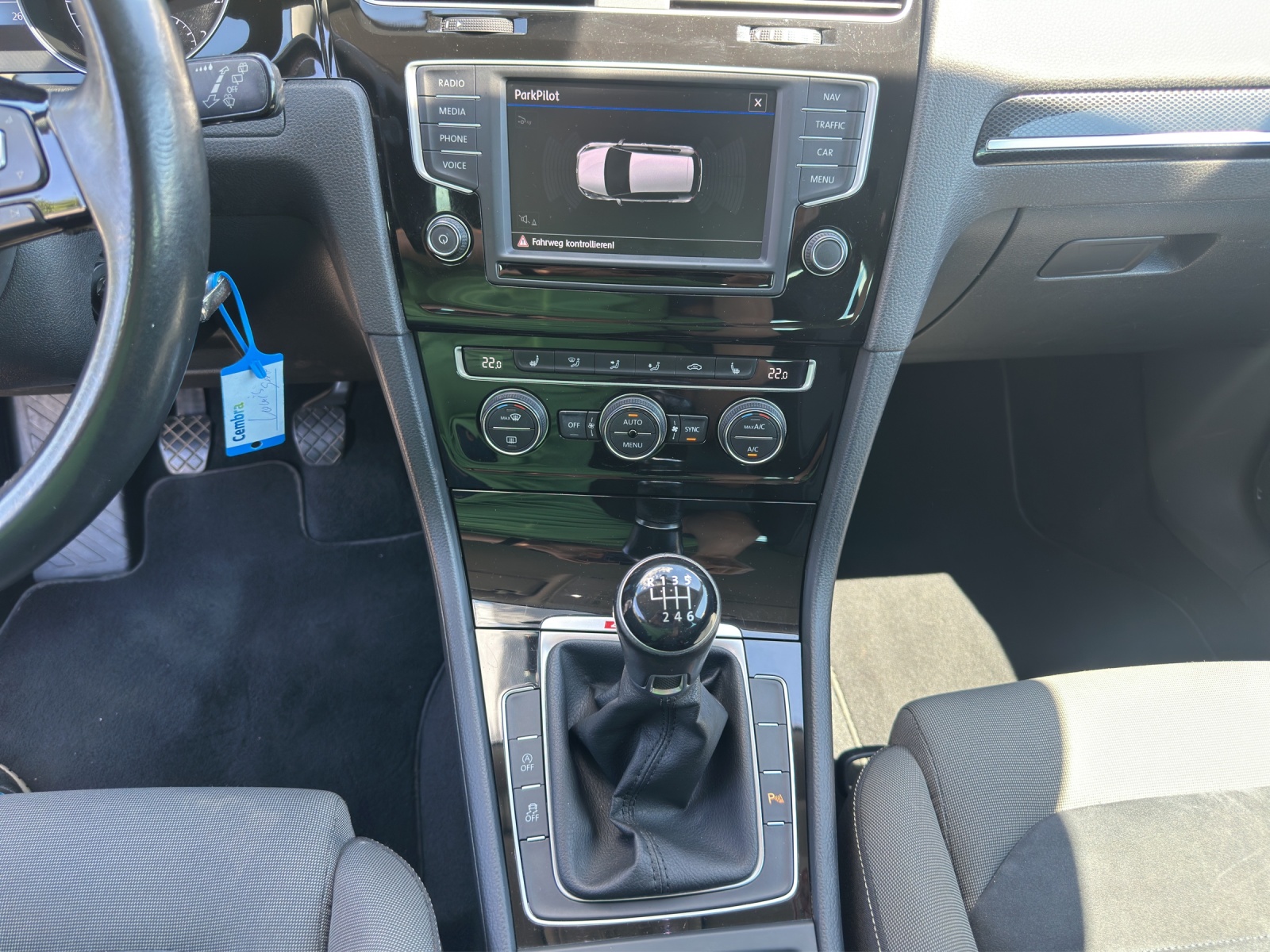 VW Golf 2.0 TDI Highline 4Motion-image-11