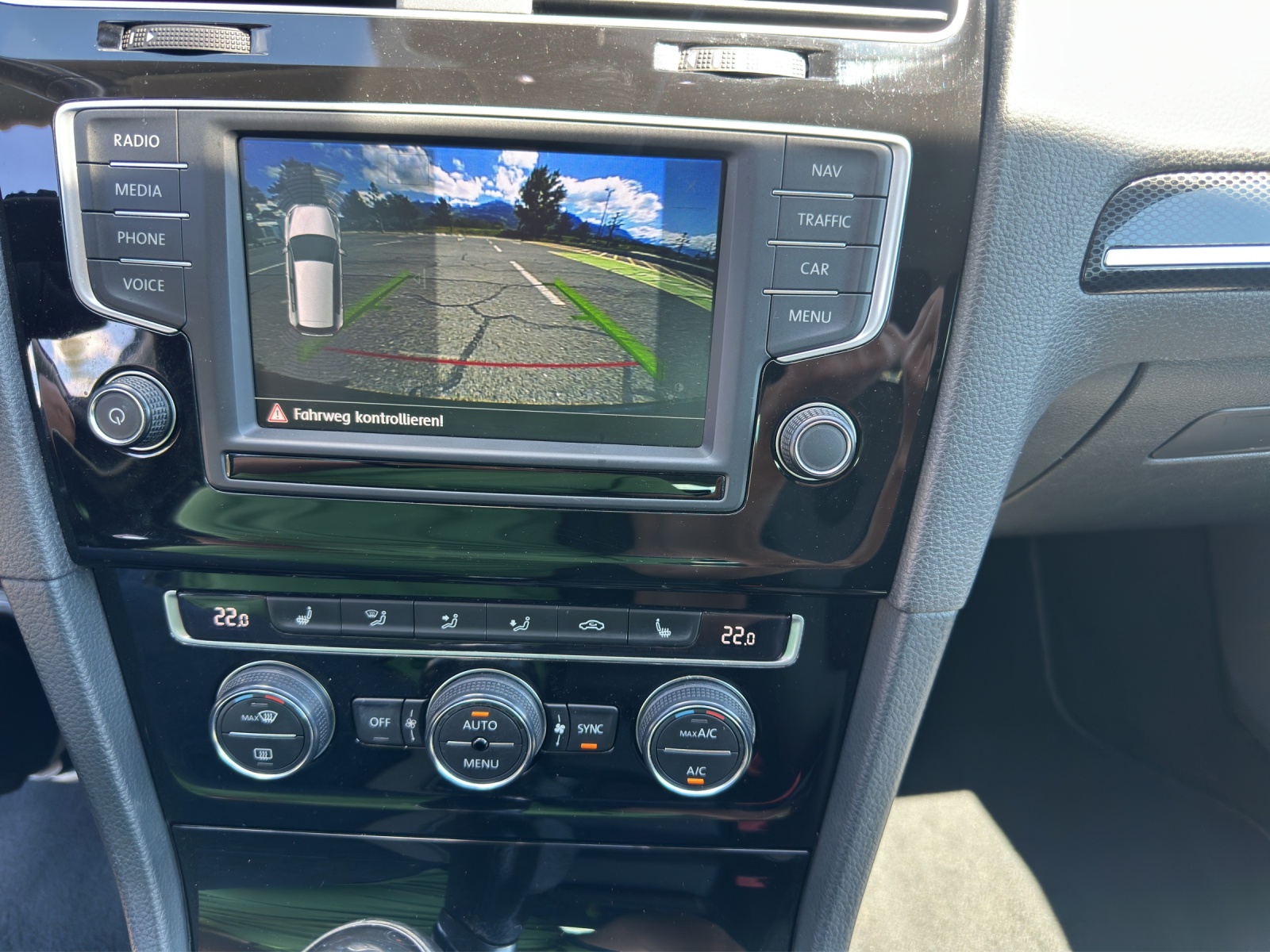 VW Golf 2.0 TDI Highline 4Motion-image-10