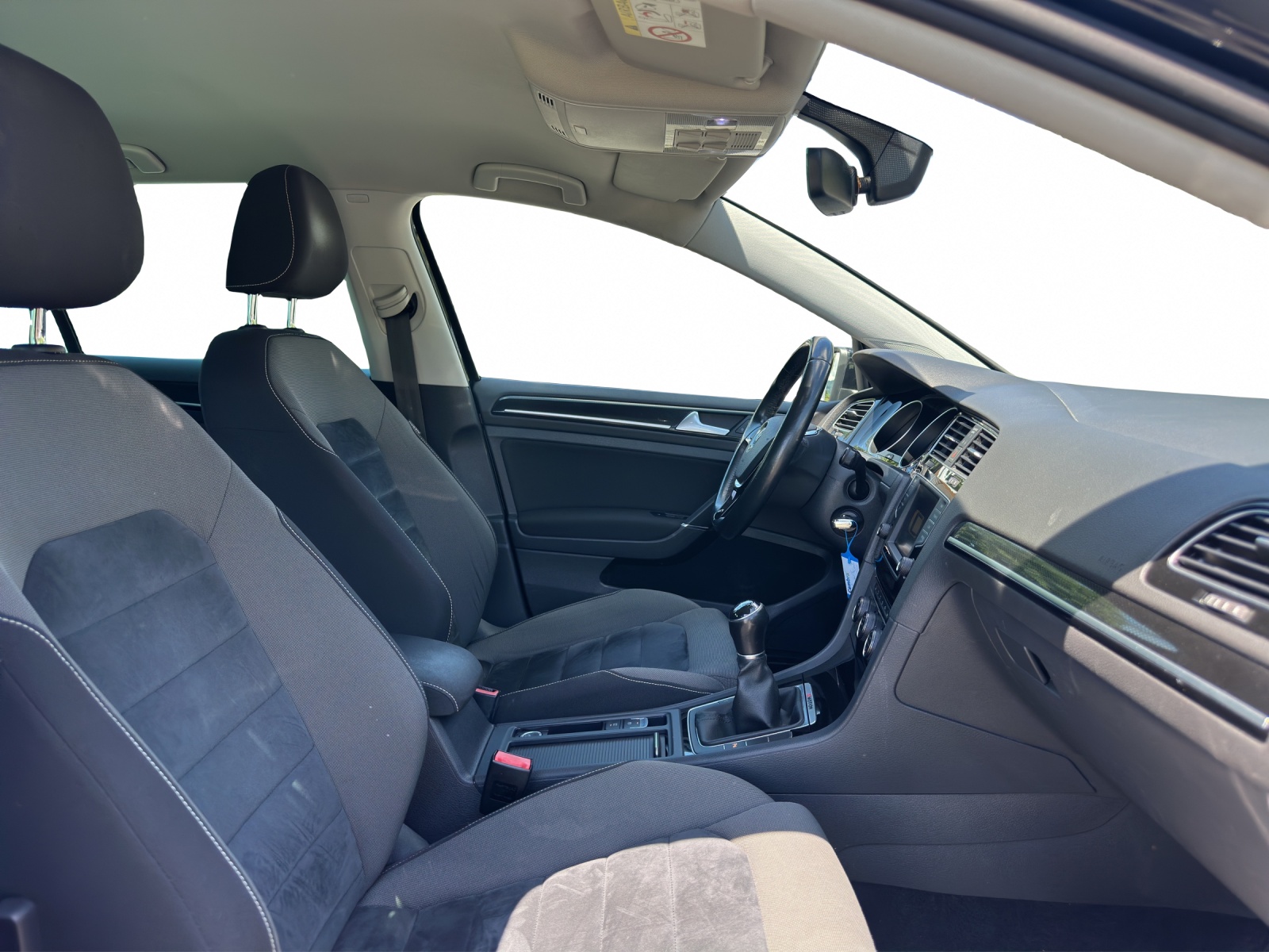 VW Golf 2.0 TDI Highline 4Motion-image-9