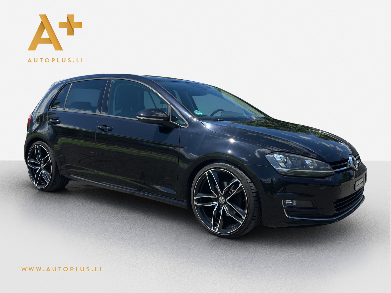 VW Golf 2.0 TDI Highline 4Motion-image-1