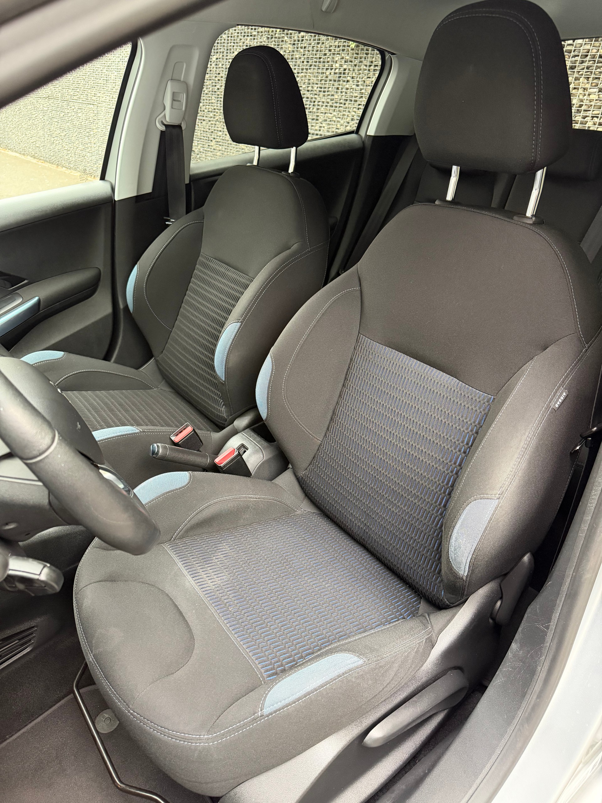 PEUGEOT 208 1.6 VTI Intuitive 1 Jahr Garantie-image-10