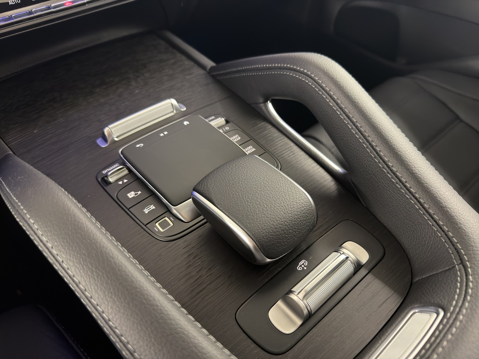 MERCEDES-BENZ GLE 450 d AMG Line 4matic-image-13