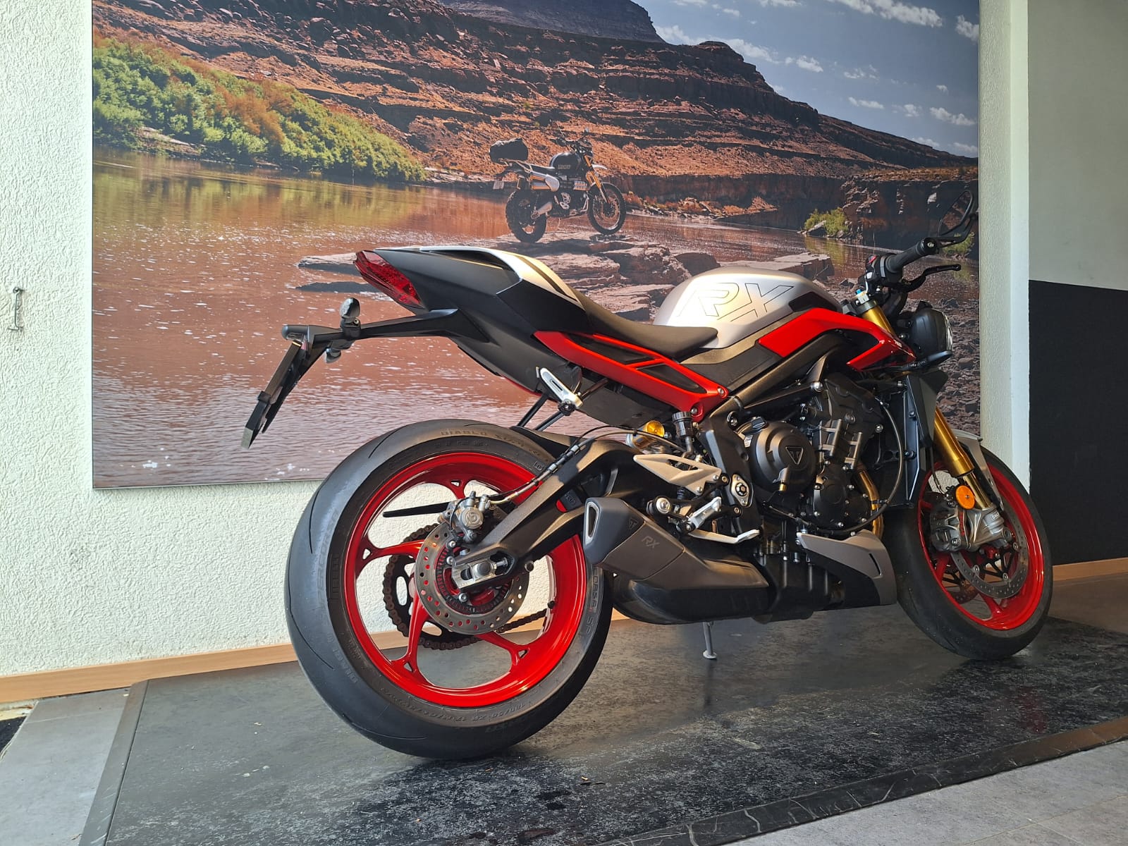 TRIUMPH Street Triple 765 RX-image-5