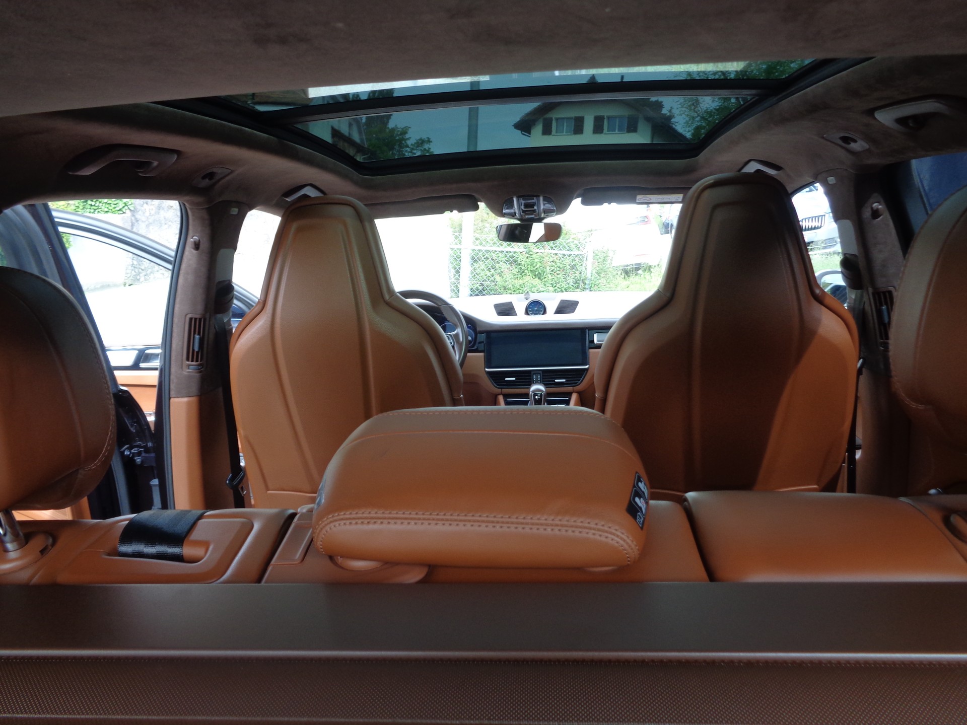 PORSCHE Cayenne Turbo-image-10