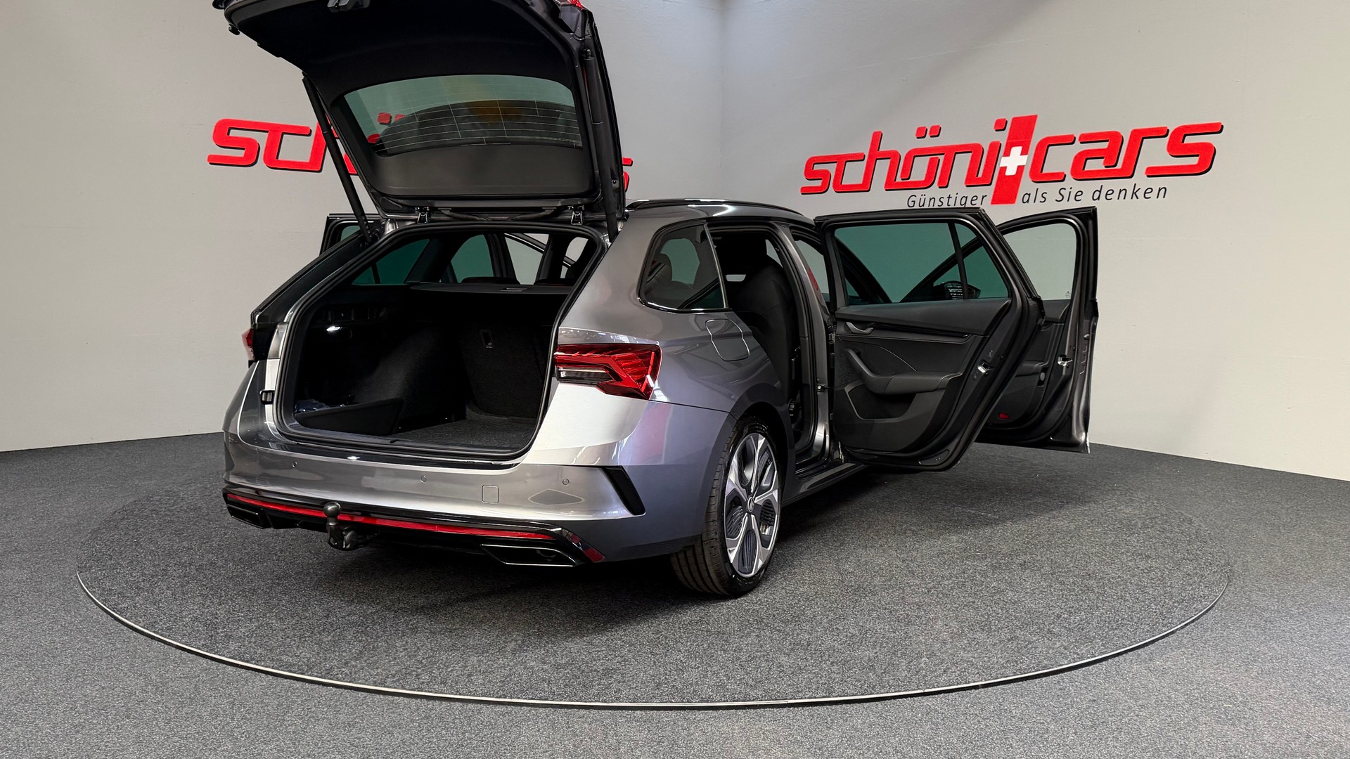 SKODA Octavia Combi 2.0 TSI DSG RS-image-6