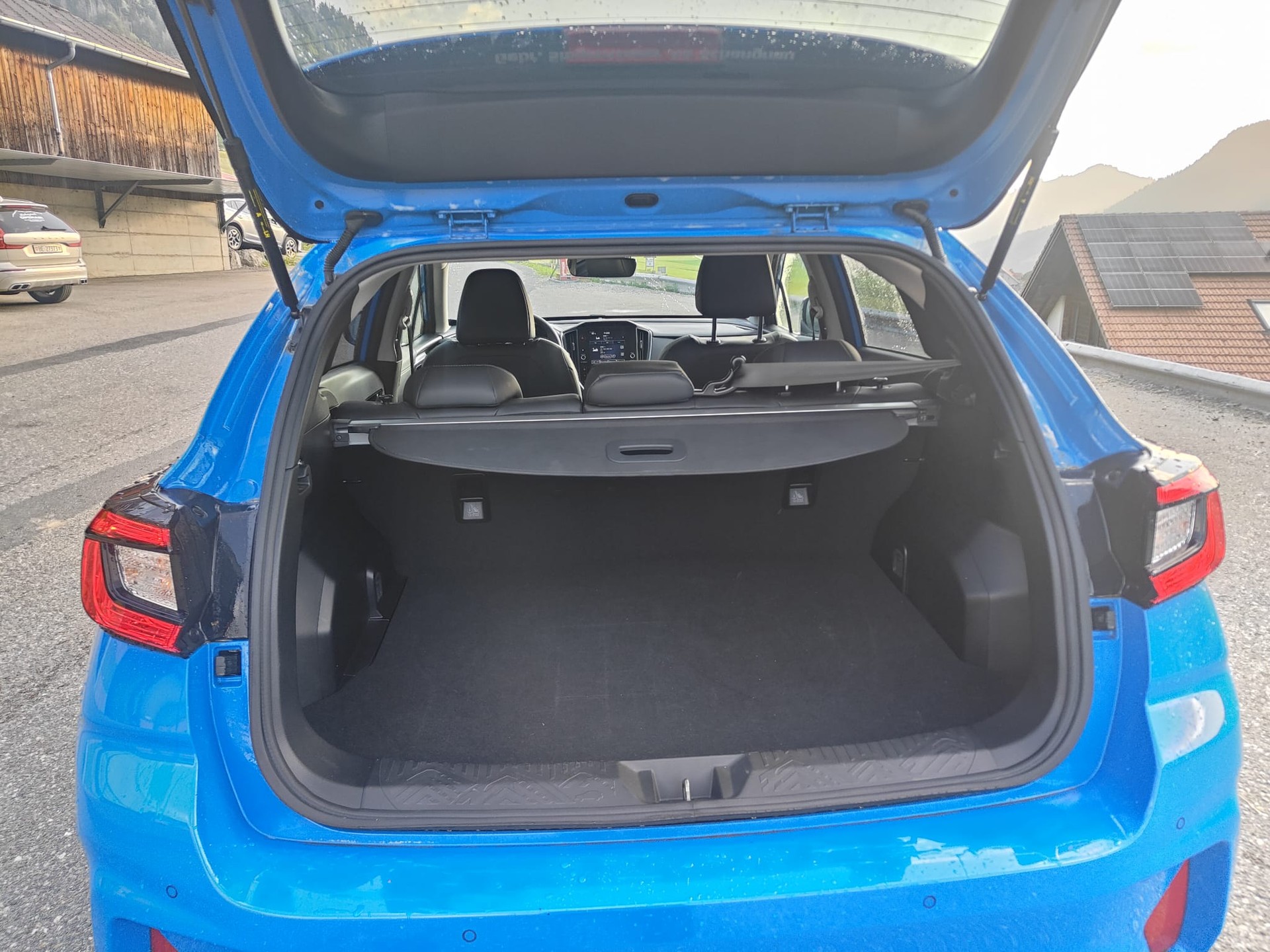 SUBARU Impreza 2.0 e-Boxer Luxury AWD Lineartronic-image-9