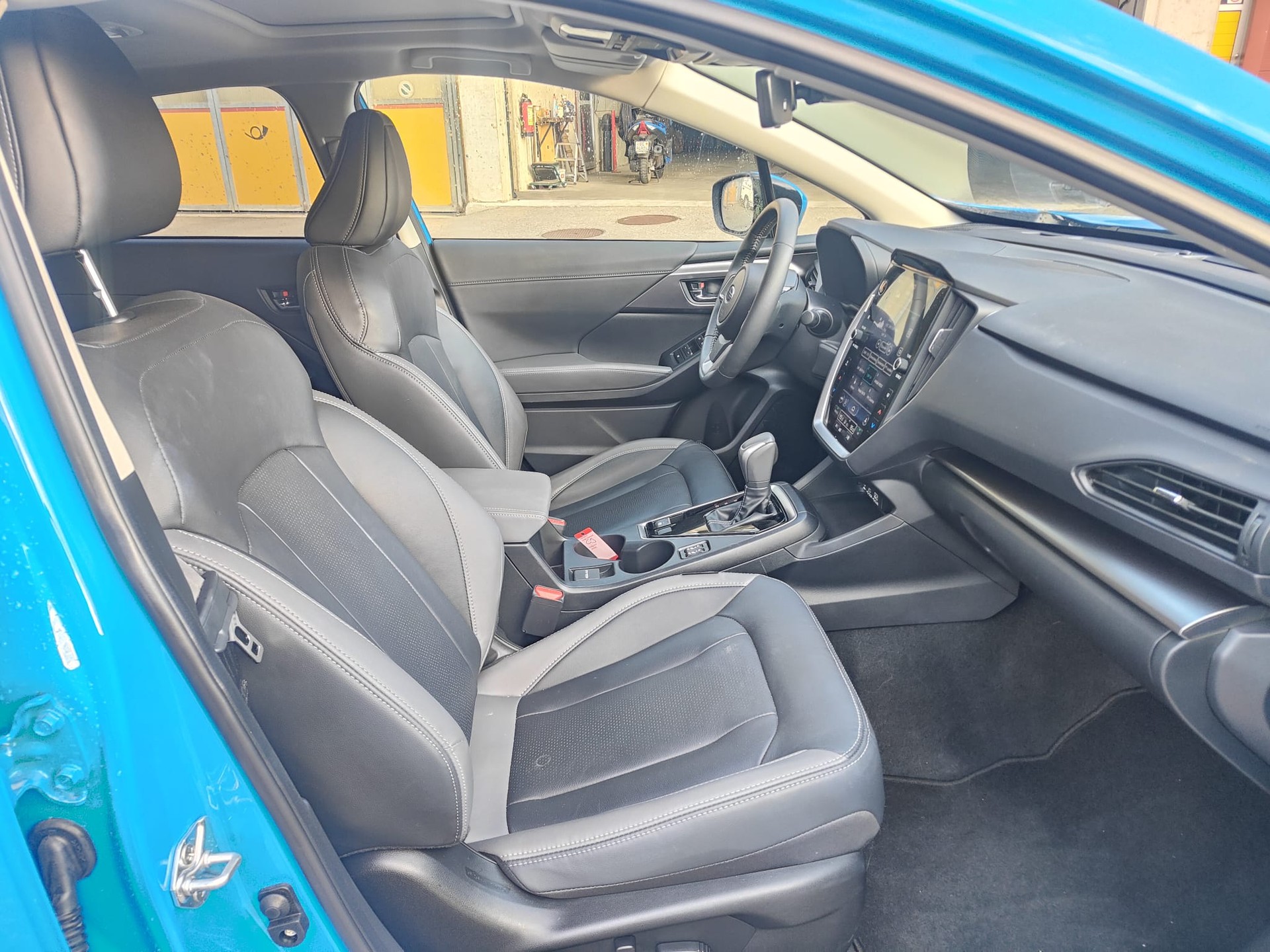 SUBARU Impreza 2.0 e-Boxer Luxury AWD Lineartronic-image-11